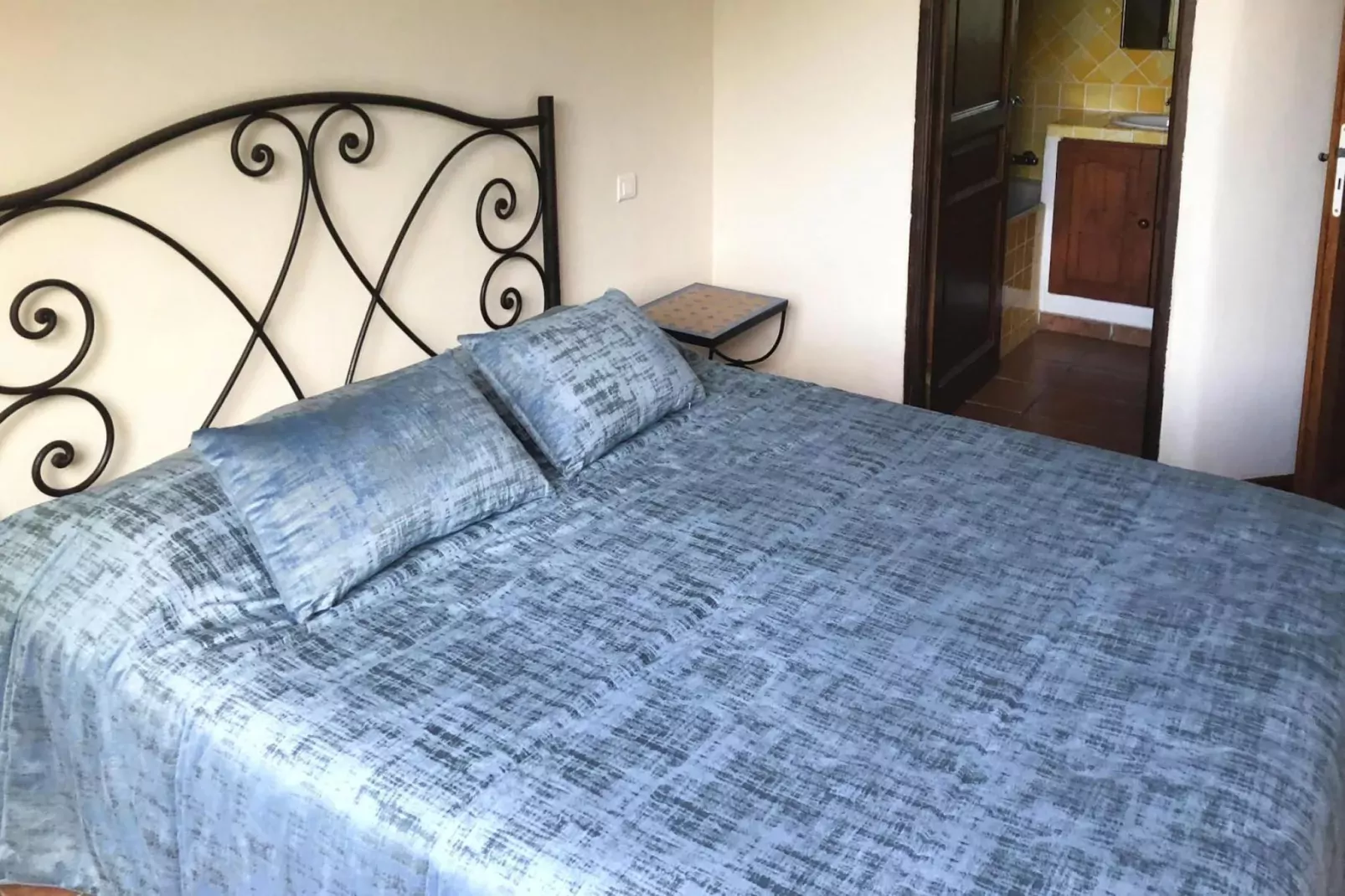 Residence Mare e Monte Solenzara // Villa F3 Charme-Schlafzimmer