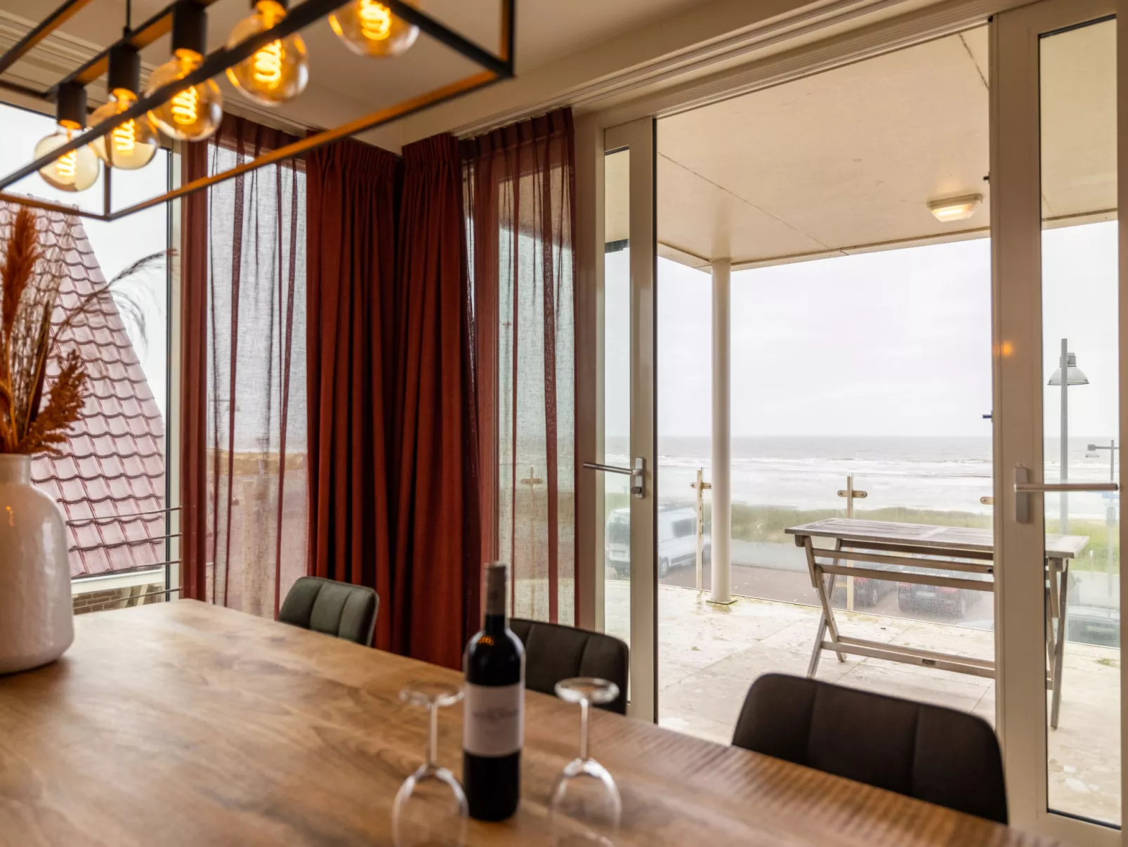 De Zeeparel-Drinnen