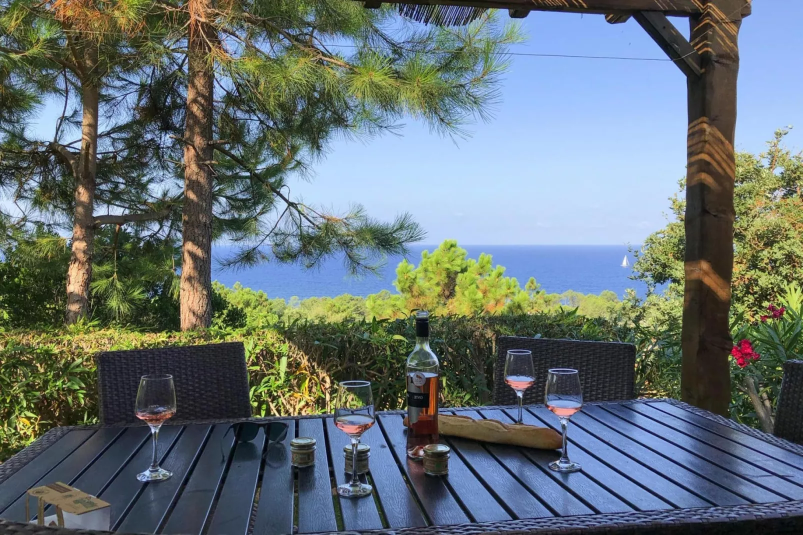 Residence Mare e Monte Solenzara // Villa F3 Charme-Einrichtungen