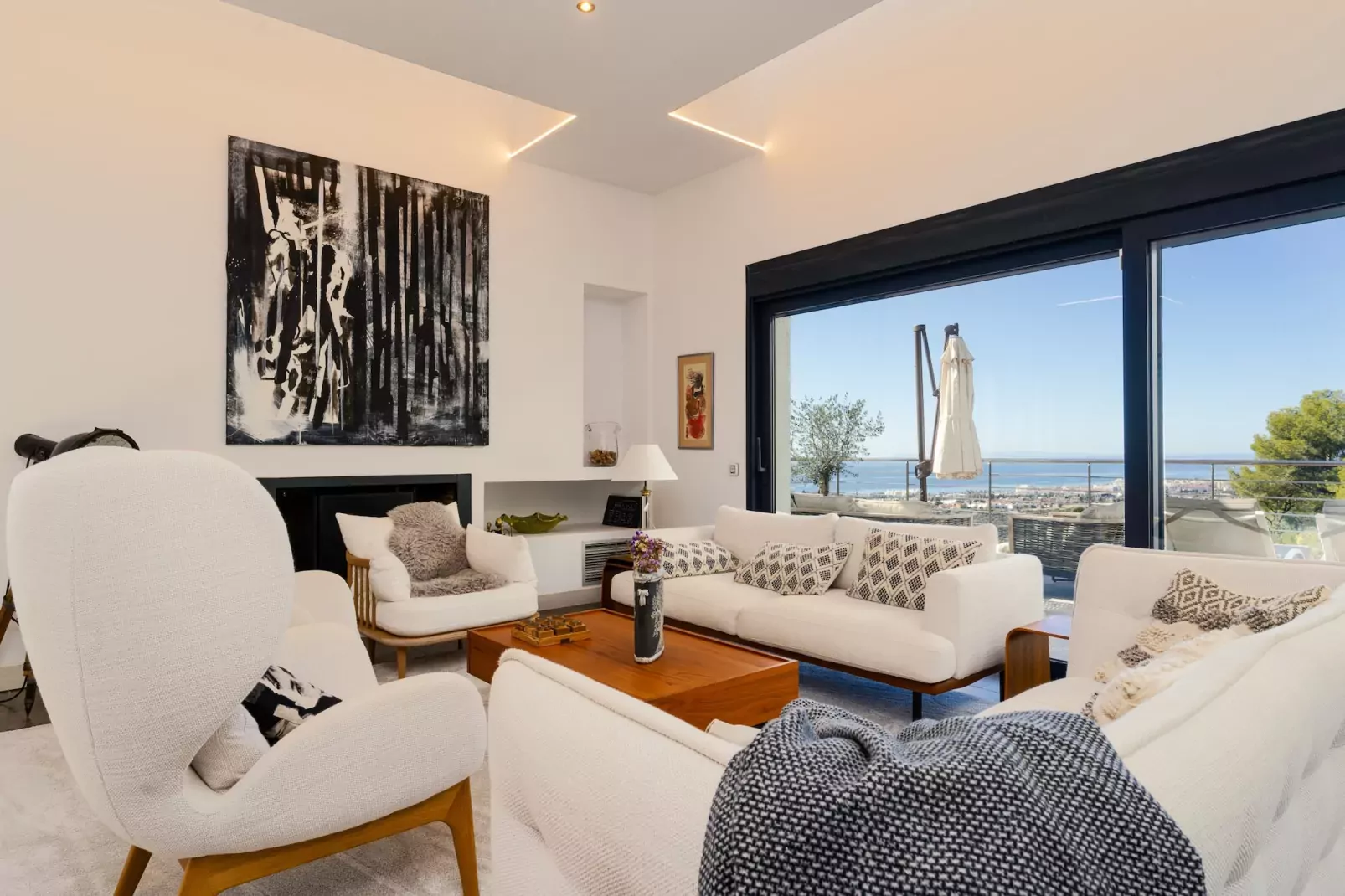 Seventh Heaven-Luxury Villa-Salon