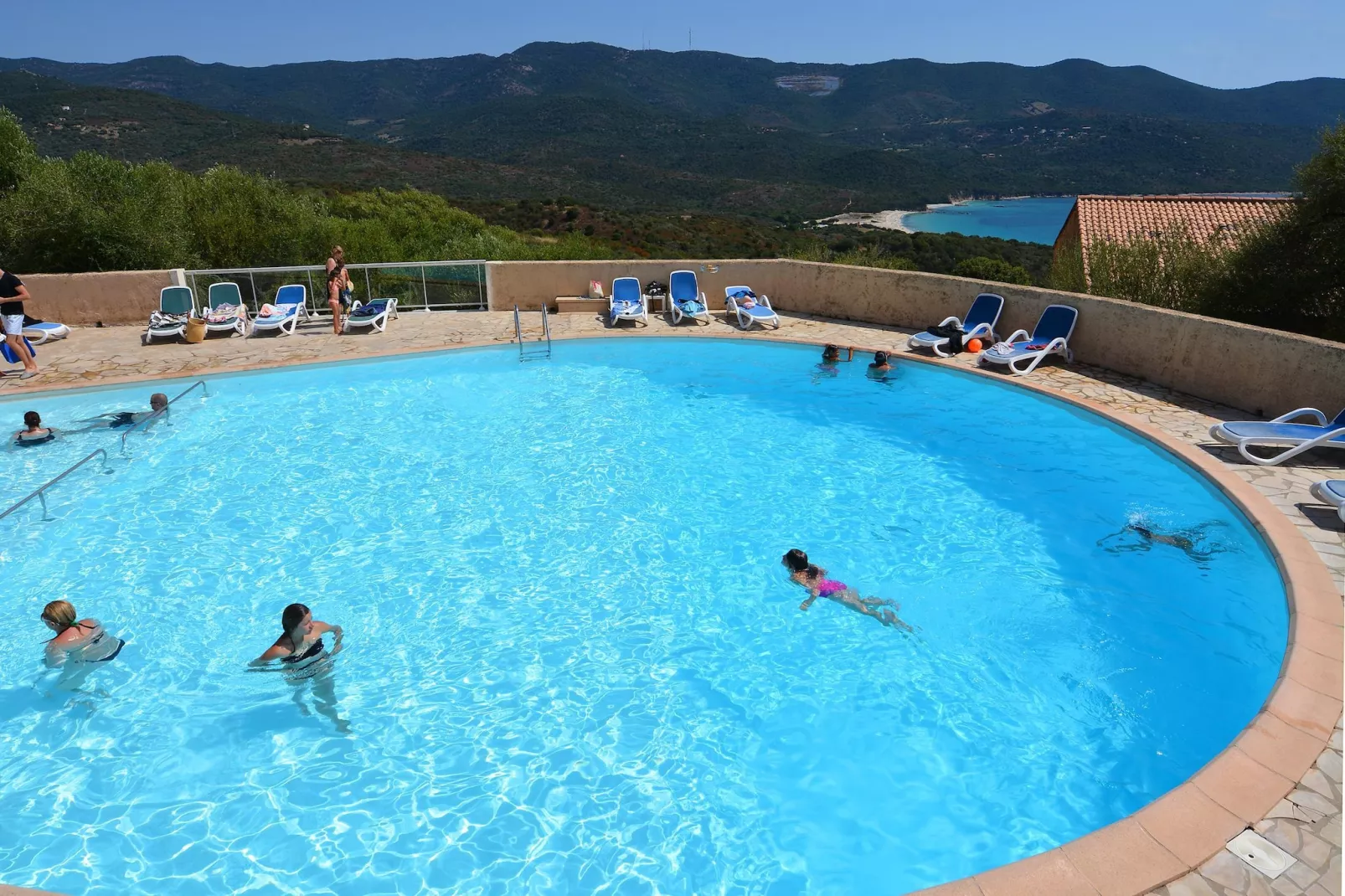 Residence Alba Rossa Serra-di-Ferro // Apt 1 Chambre avec Vue Mer  36à40 m2-Pool