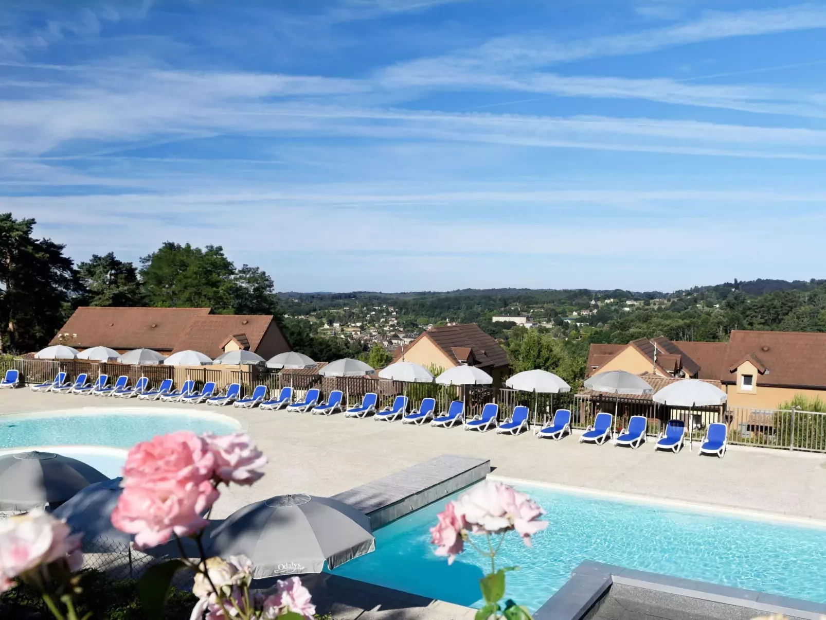 Les Coteaux de Sarlat-Outside