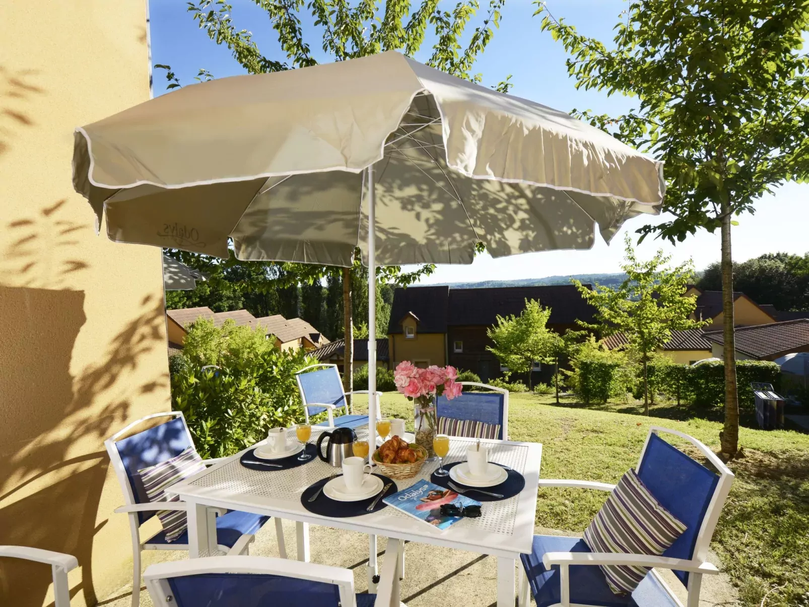 Les Coteaux de Sarlat-Outside