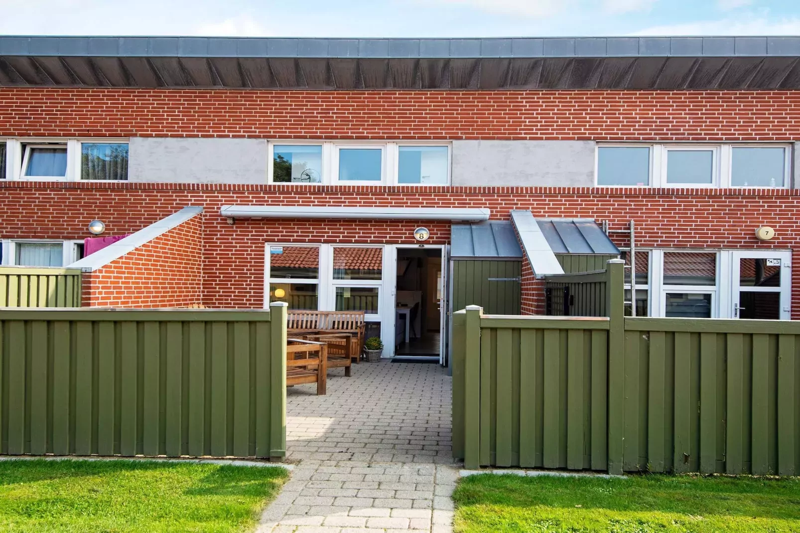 3 room,2 levels,dishwasher.,Premium-Im Freien