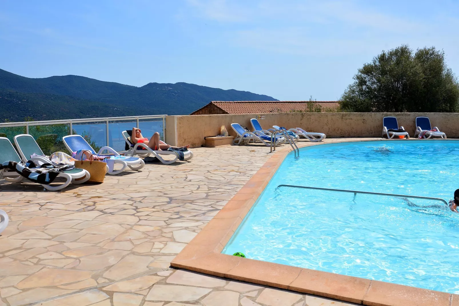 Residence Alba Rossa Serra-di-Ferro // Apt 1 Chambre avec Vue Mer  36à40 m2-Pool