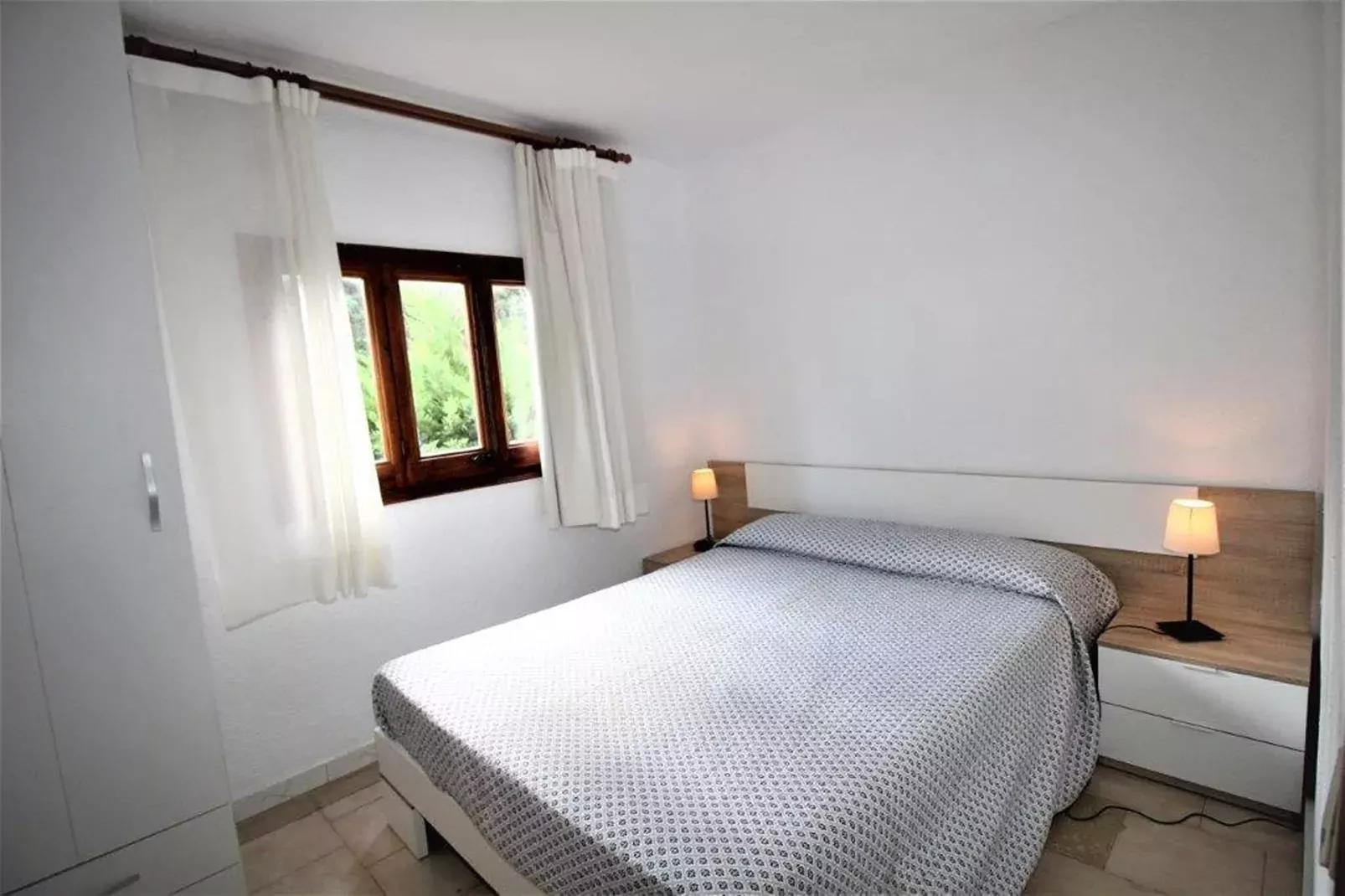 Apartamento Pals Mar-Bedroom