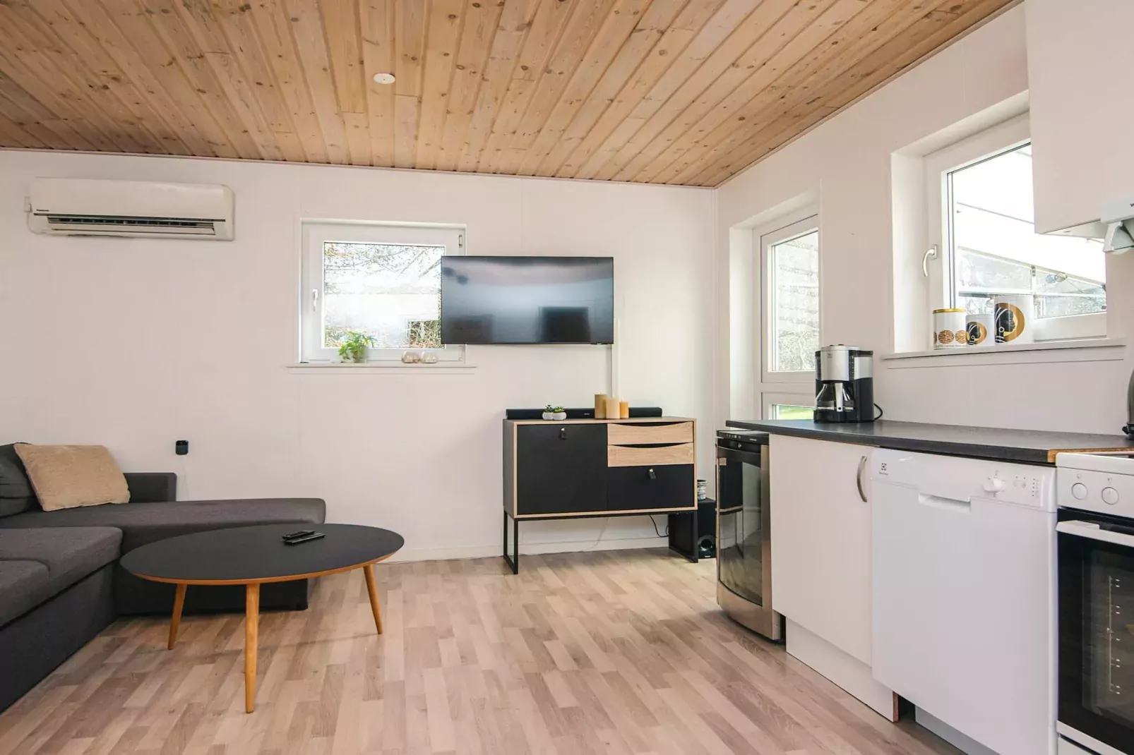 5 person holiday home in Glesborg-Indoor