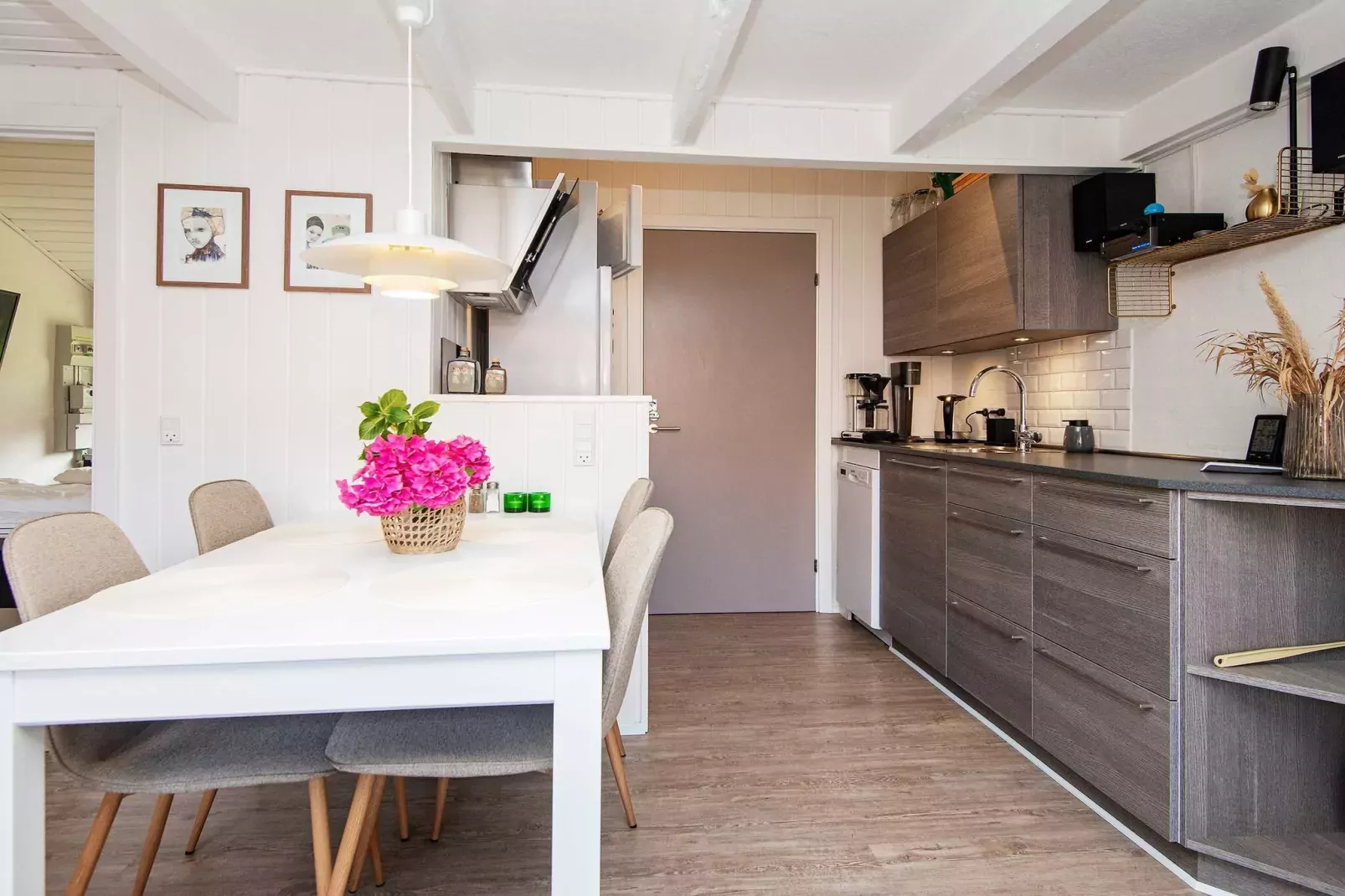 3 room,2 levels,dishwasher.,Premium-Innenbereich
