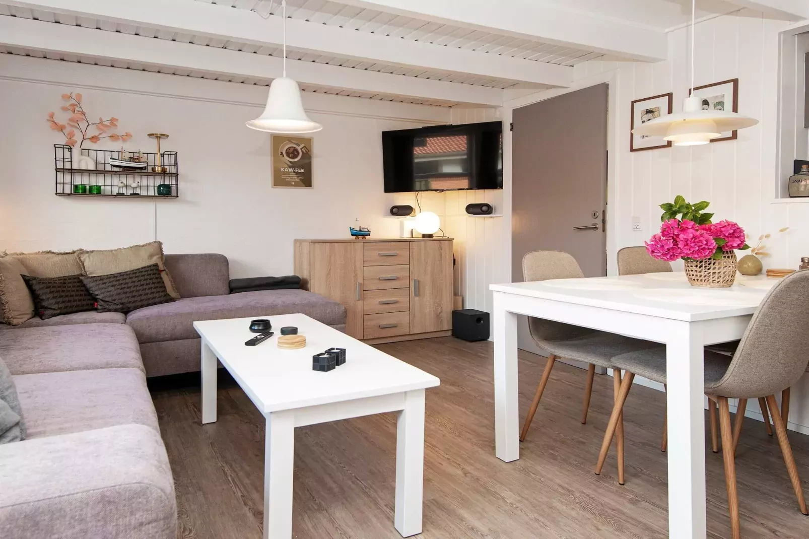 3 room,2 levels,dishwasher.,Premium-Innenbereich