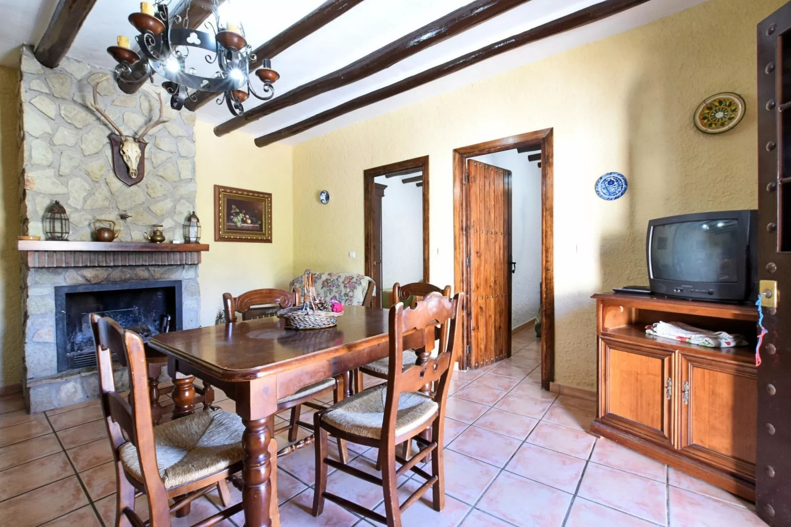 Cortijo Los Alazores-Dining room