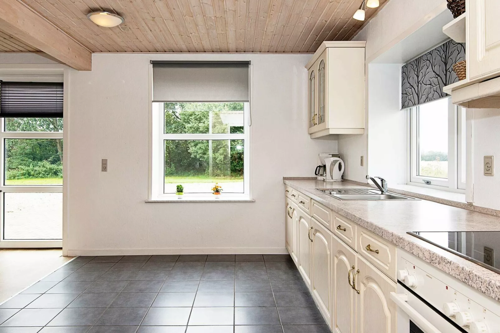 12 person holiday home in Bredebro-By Traum-Indoor