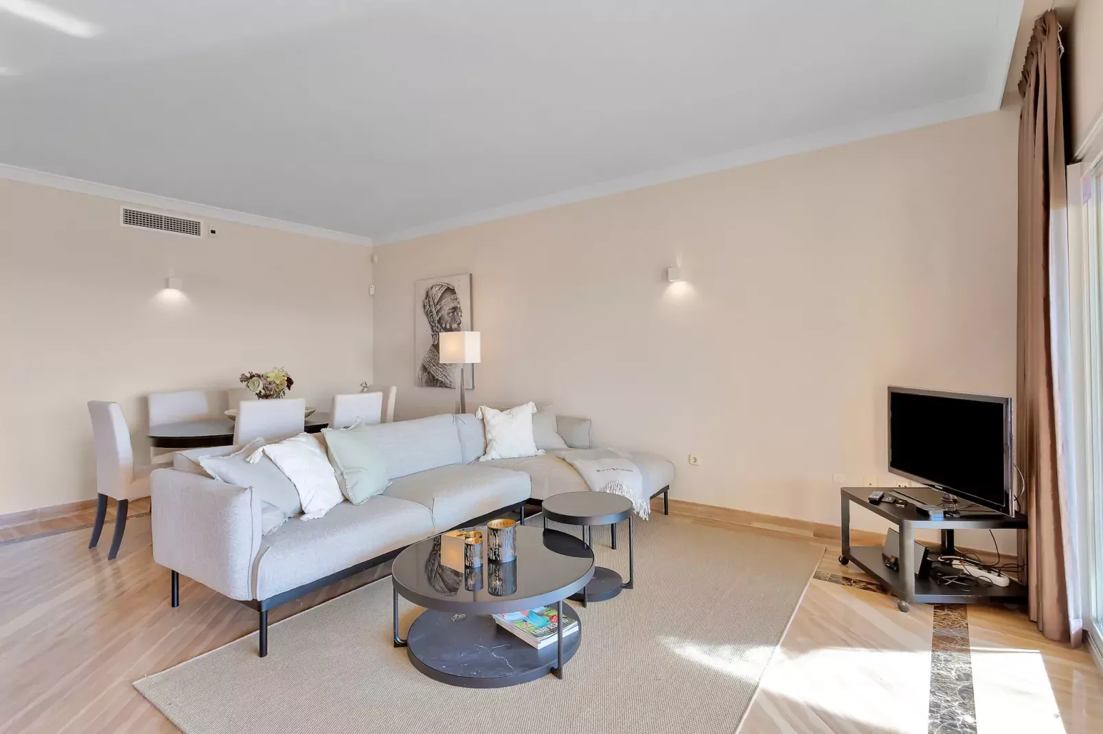 Amazing sea views Hacienda Elviria-Living room