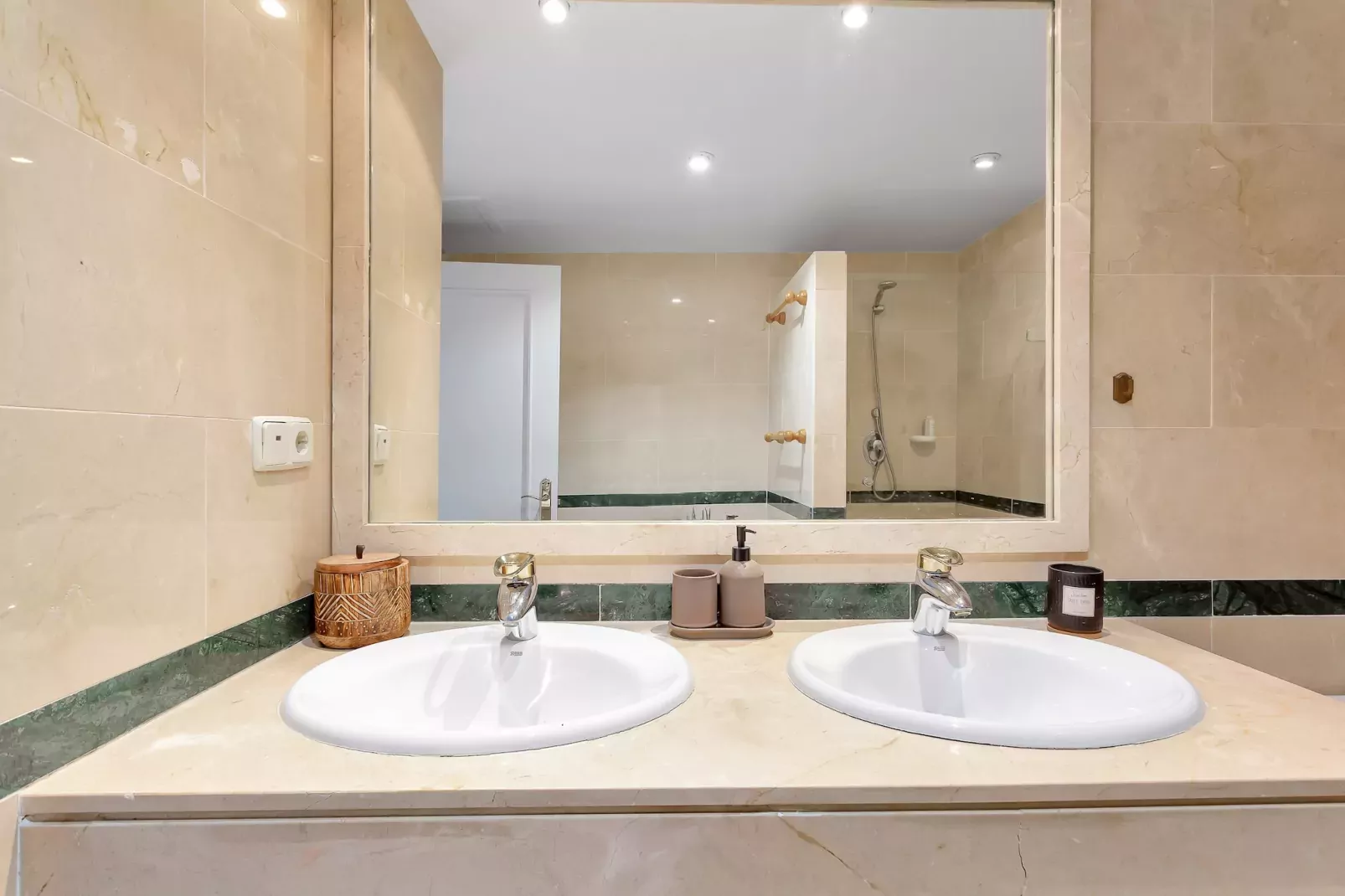 Amazing sea views Hacienda Elviria-Bathroom