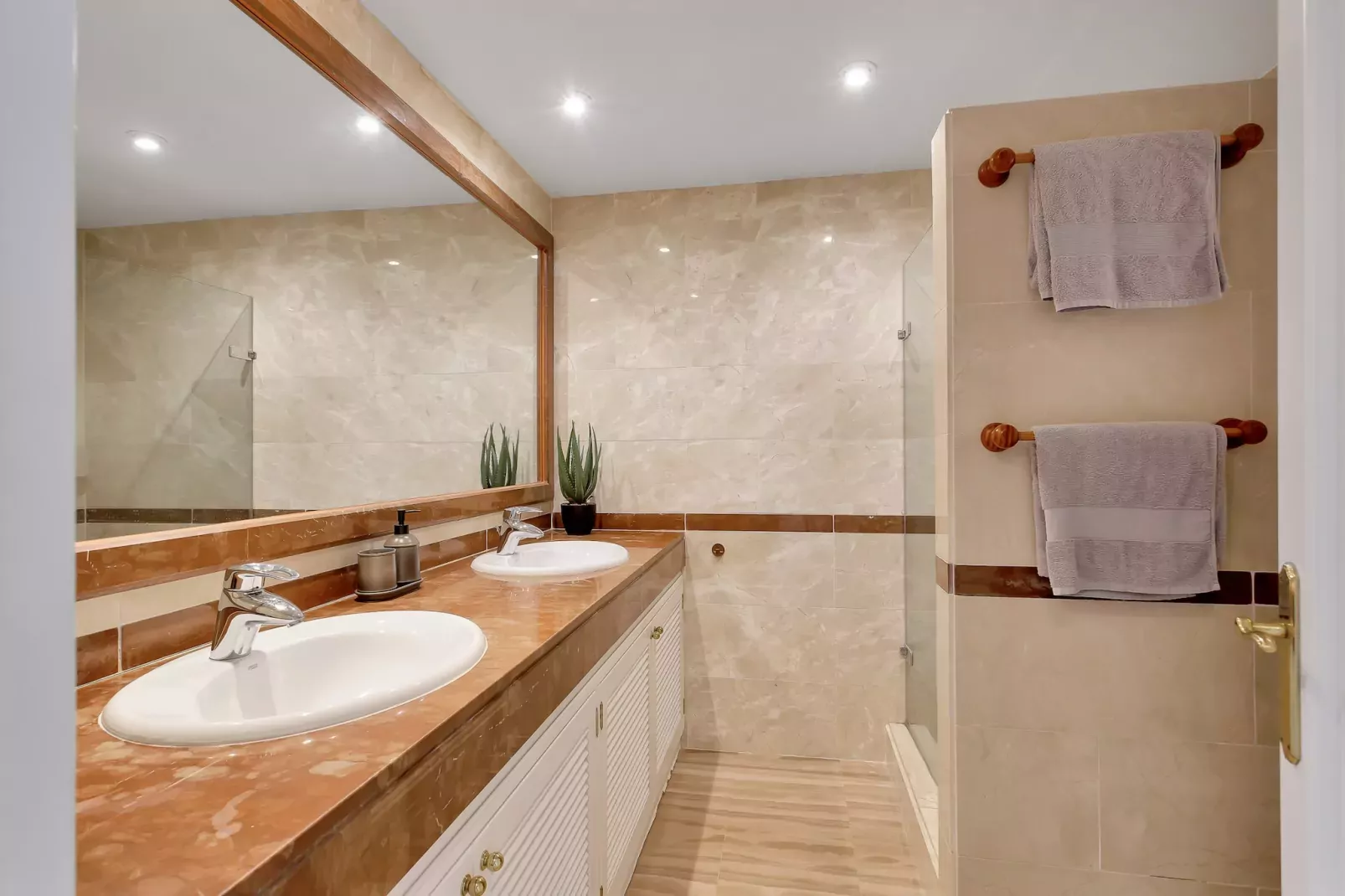 Amazing sea views Hacienda Elviria-Bathroom