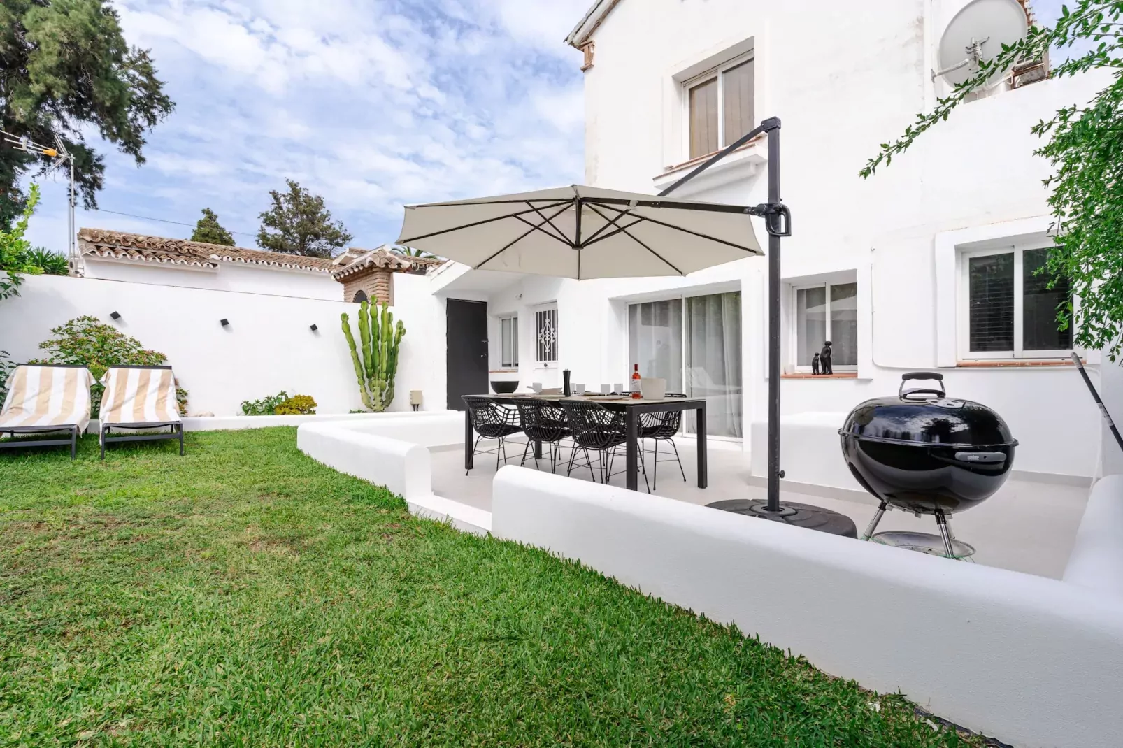 Casa Alejandro-Gärten Sommer