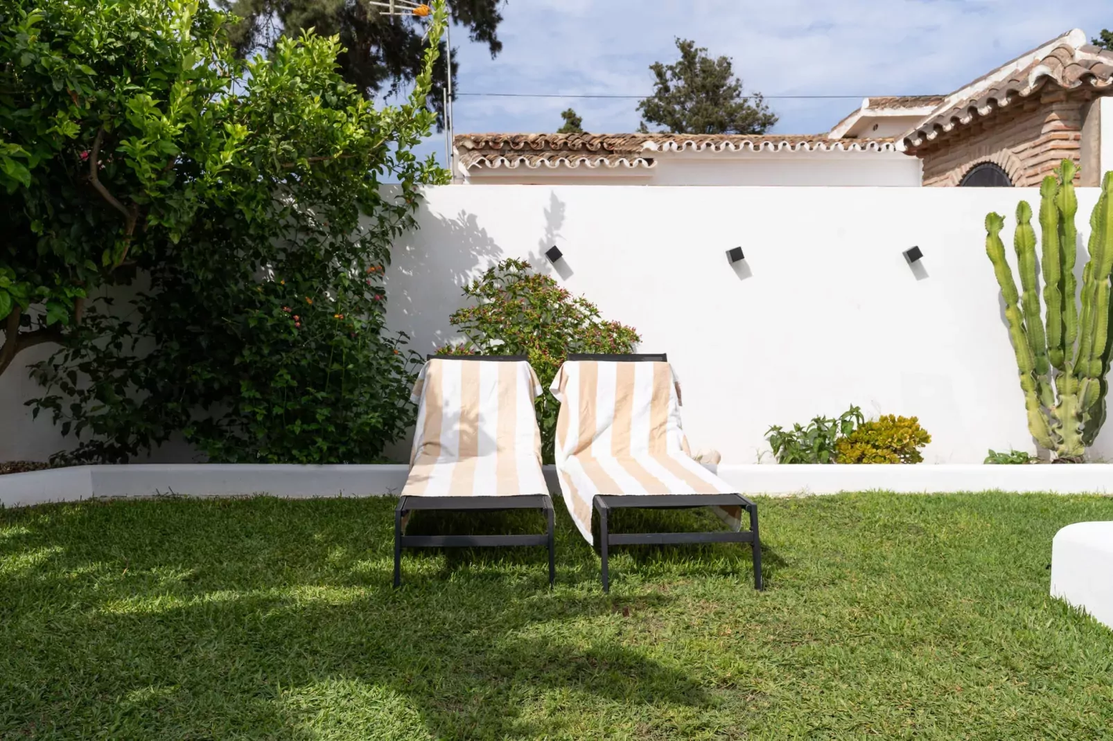 Casa Alejandro-Gärten Sommer