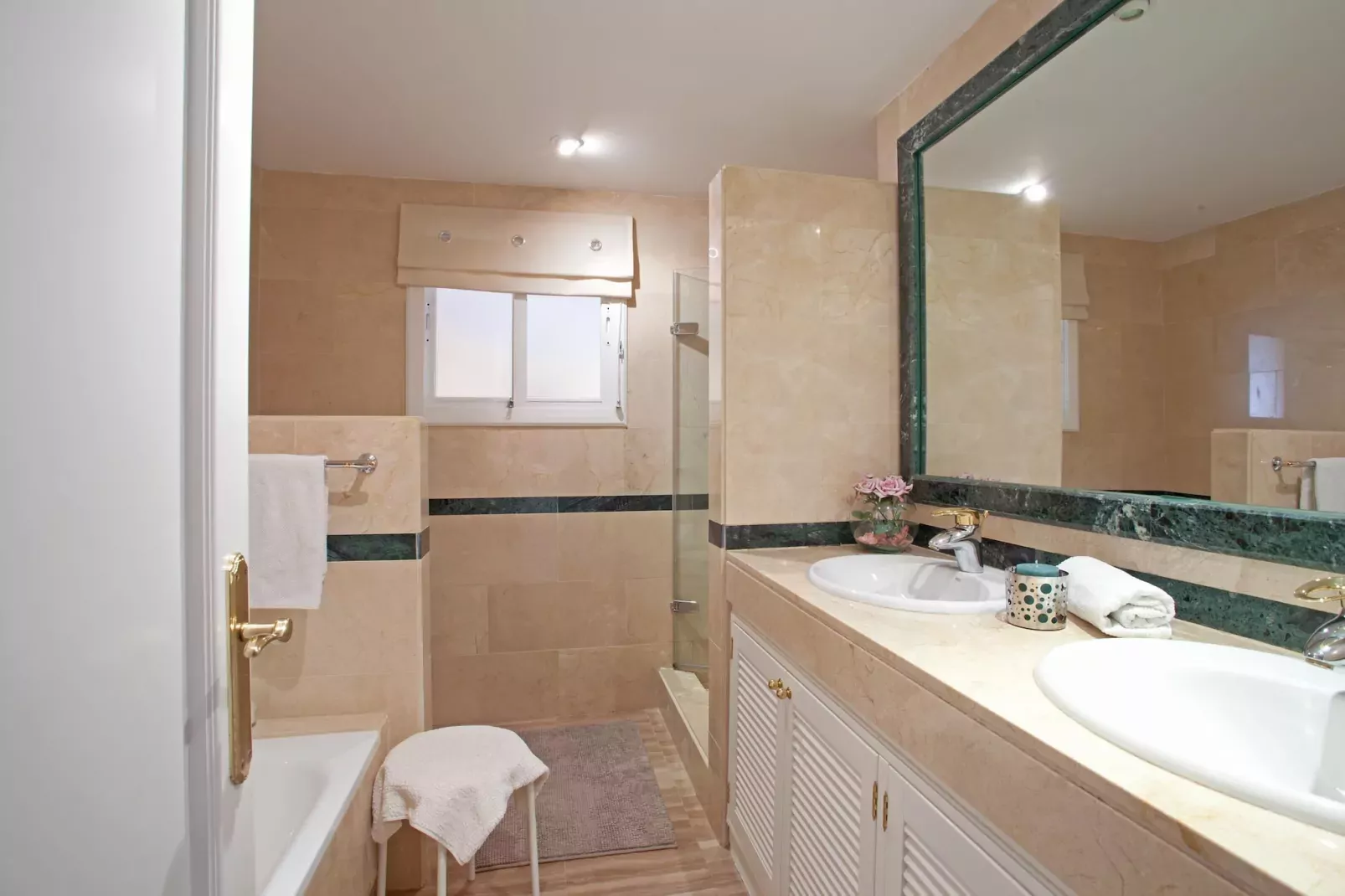 Hacienda Elviria-Bathroom