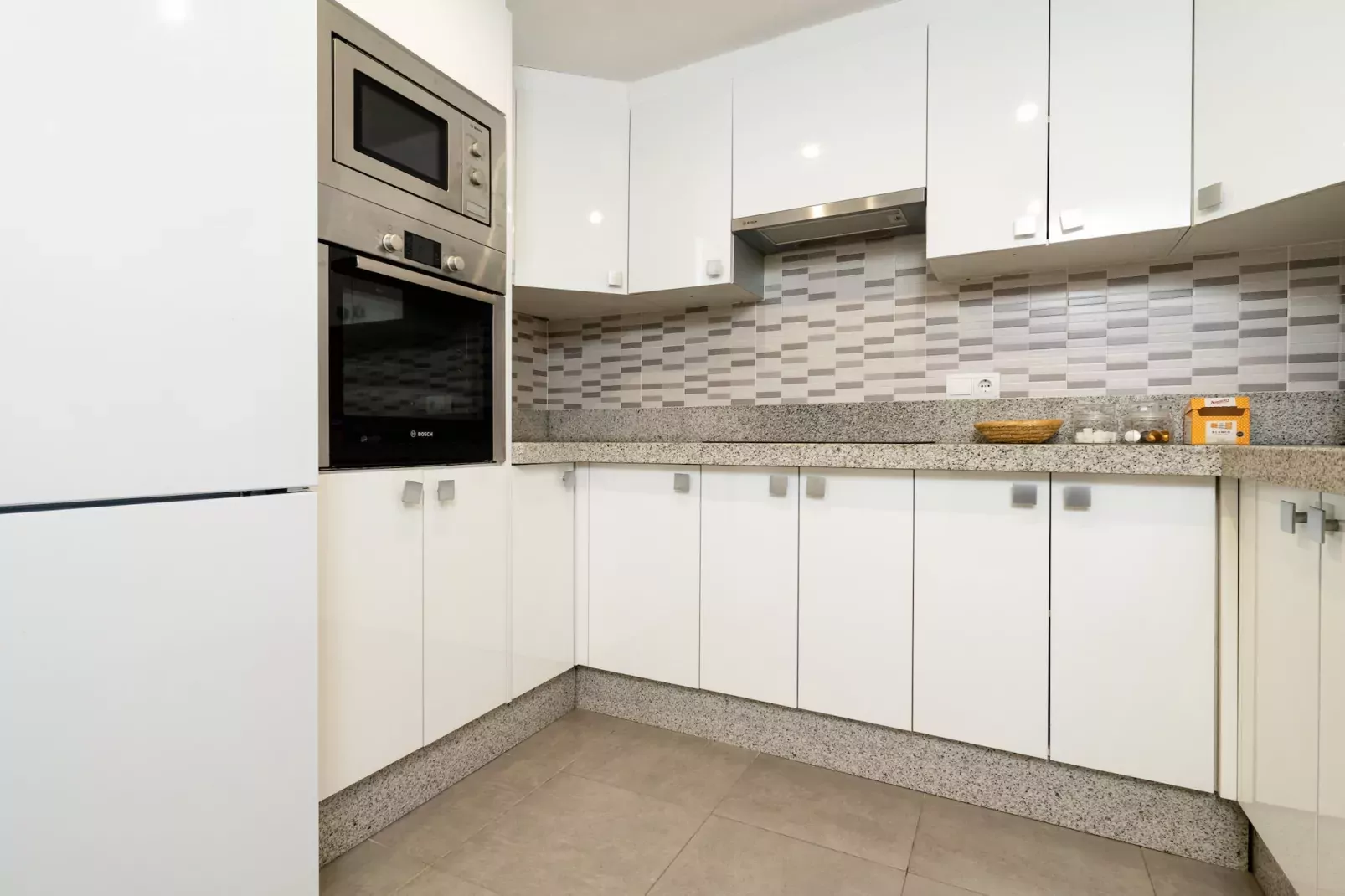 White Pearl beach Elviria H1-Kitchen