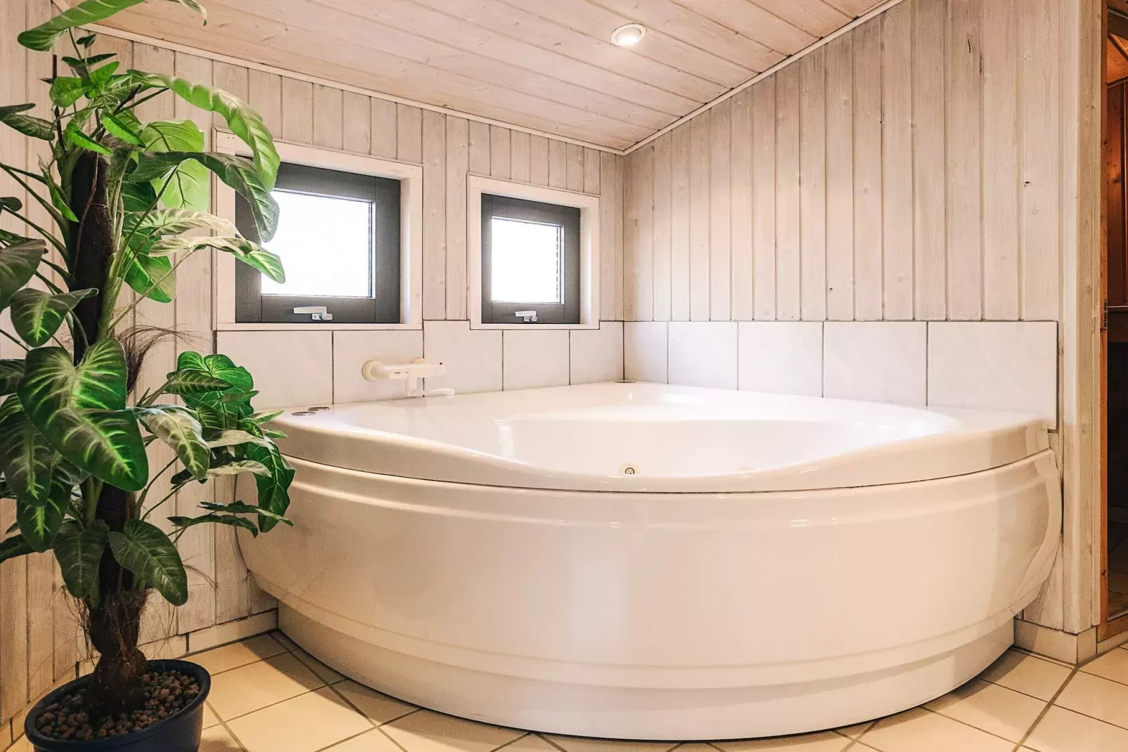 6 person holiday home in Spøttrup-By Traum-Spa