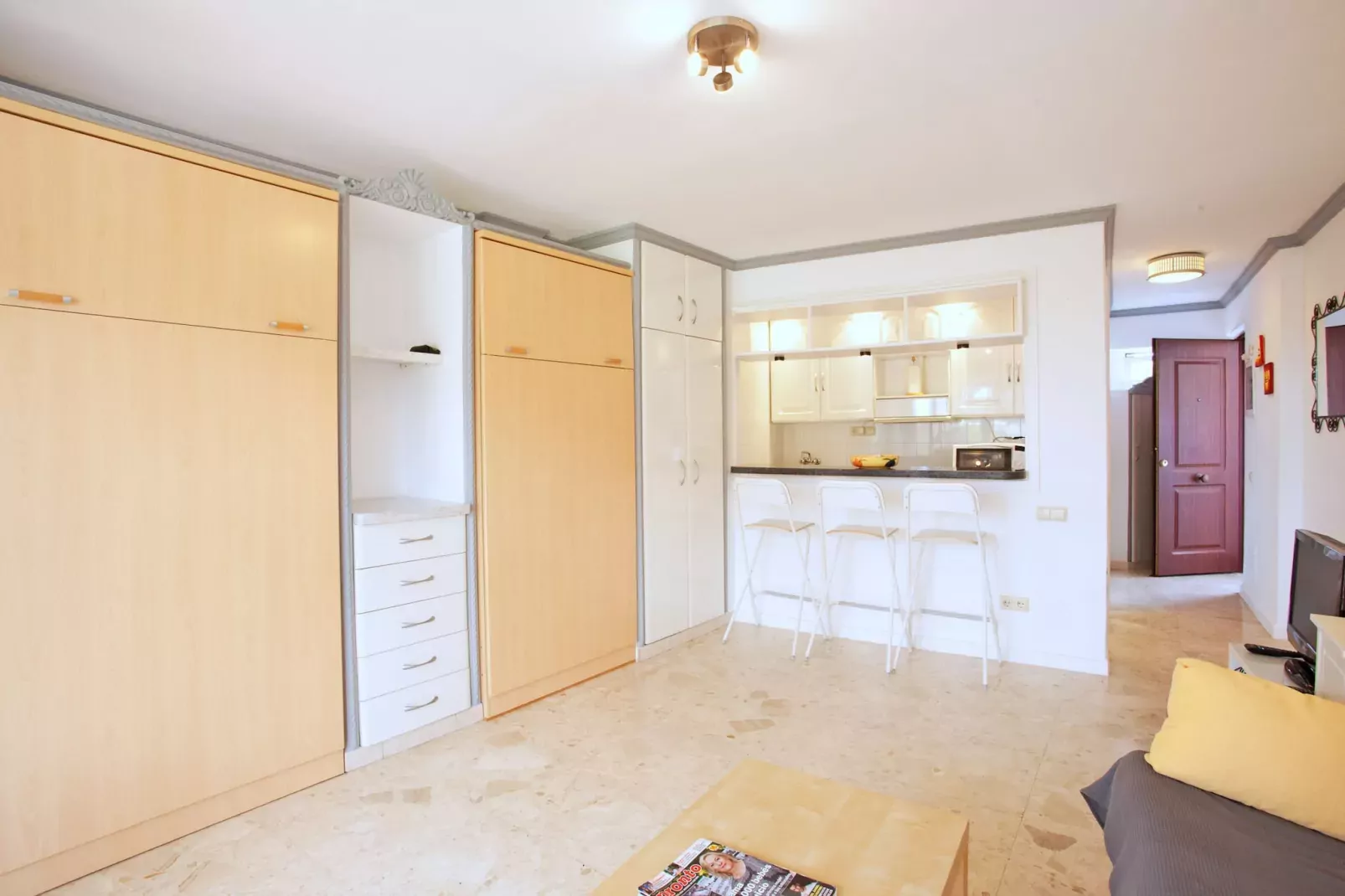Coronado U 25-Living room