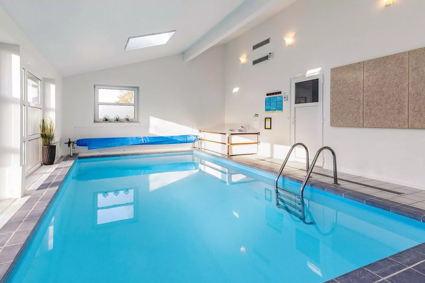 12 Personen Ferienhaus in Væggerløse-By Traum-Schwimmbad