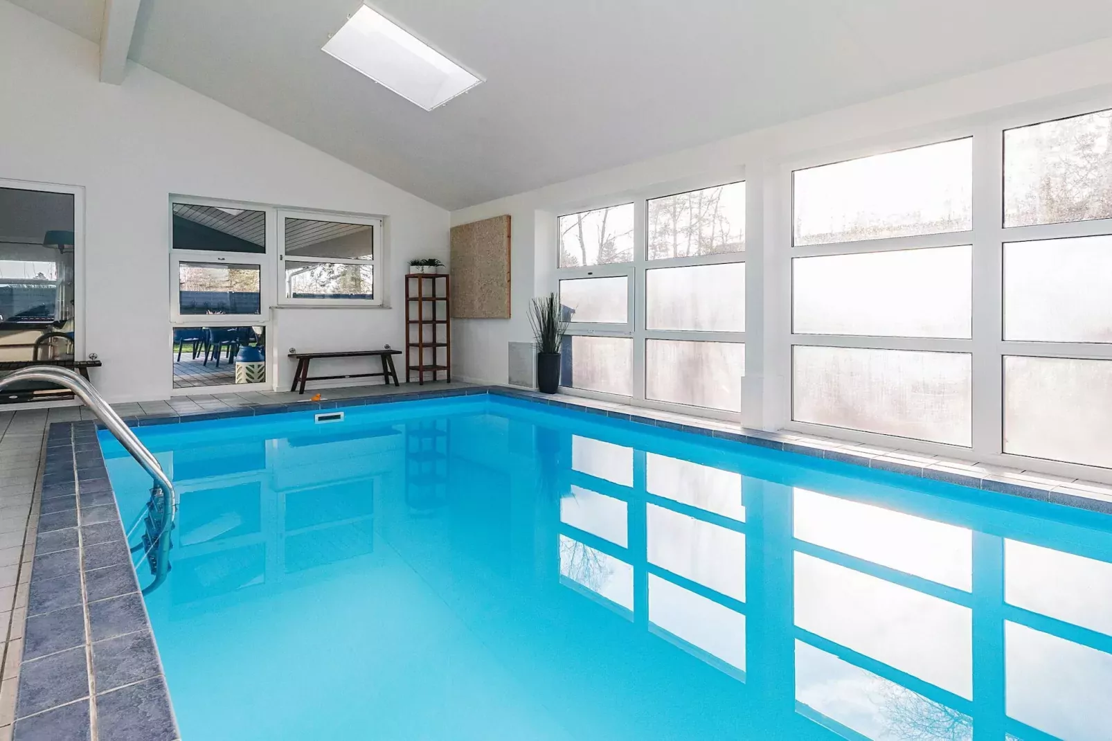 12 Personen Ferienhaus in Væggerløse-By Traum-Schwimmbad