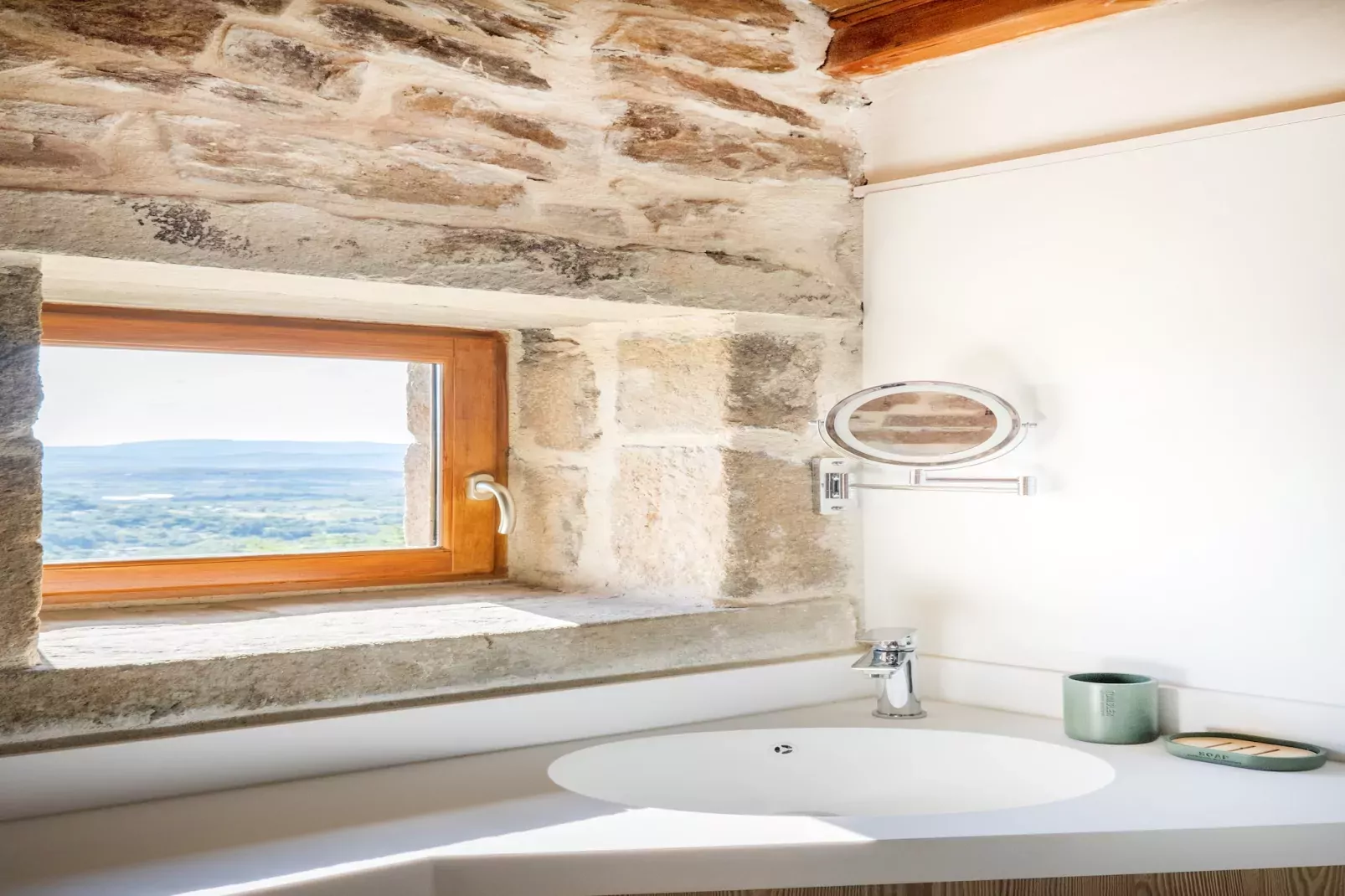 Villa Chassiers petit-Bathroom