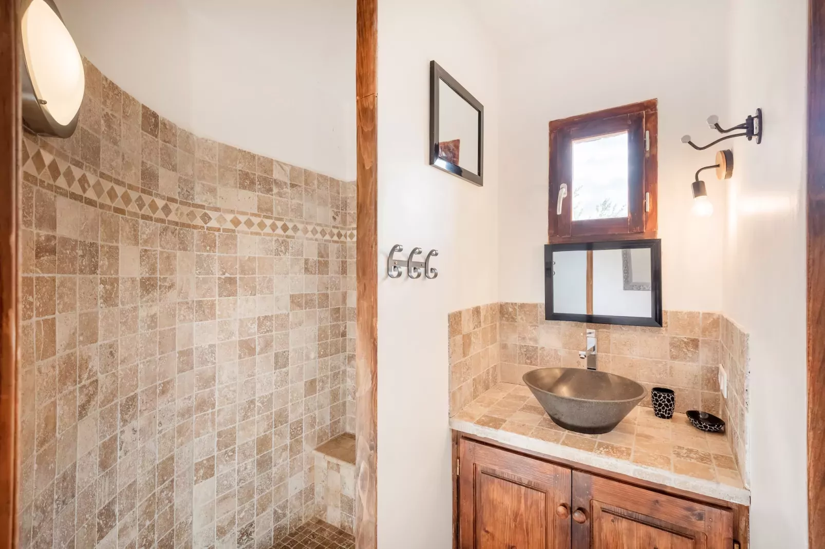 Maison de vacances Chassiers grand-Bathroom