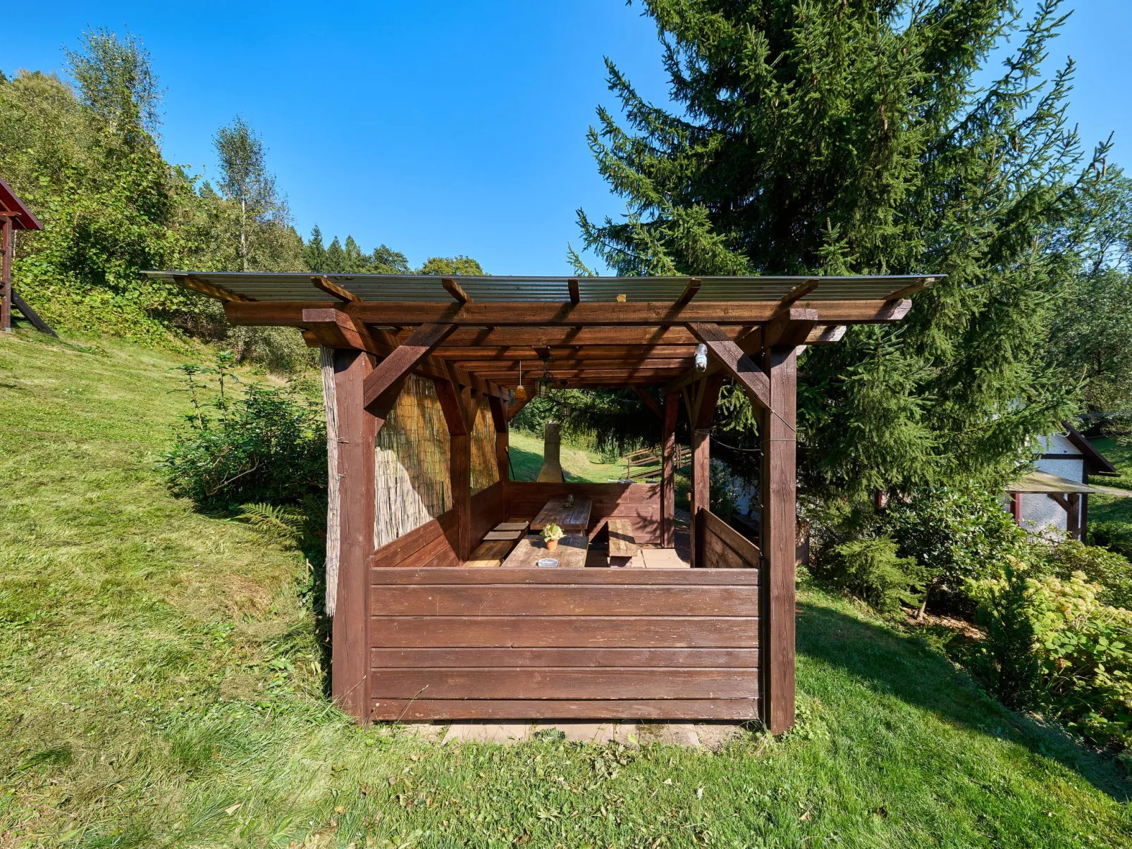 Chlívce u Hronova-Outside