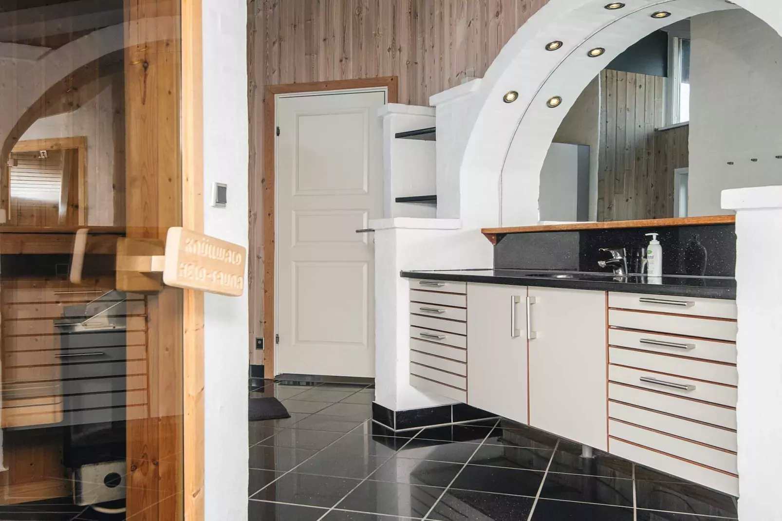 9 person holiday home in Ringkøbing-By Traum-Indoor