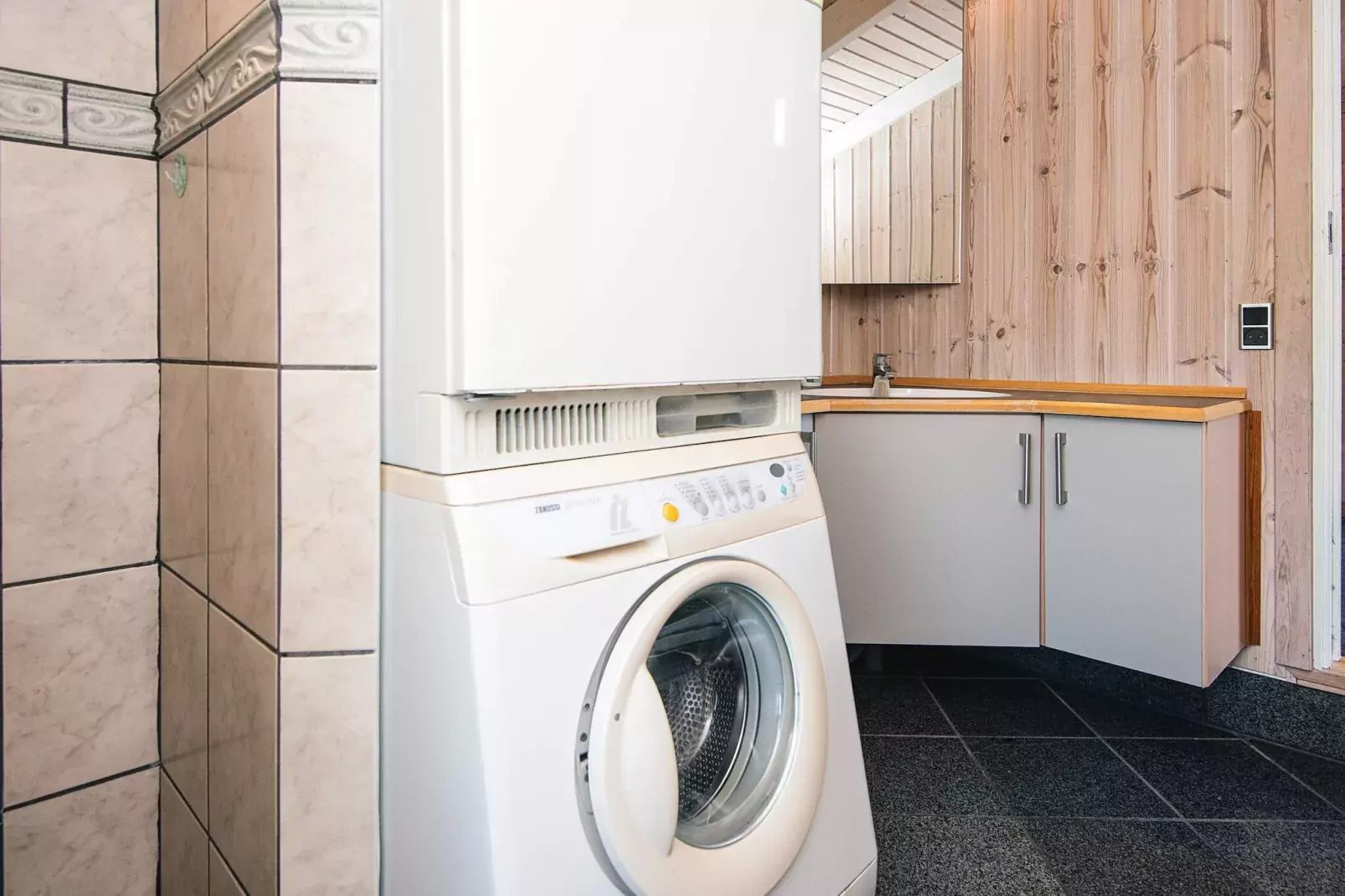 9 person holiday home in Ringkøbing-By Traum-Indoor