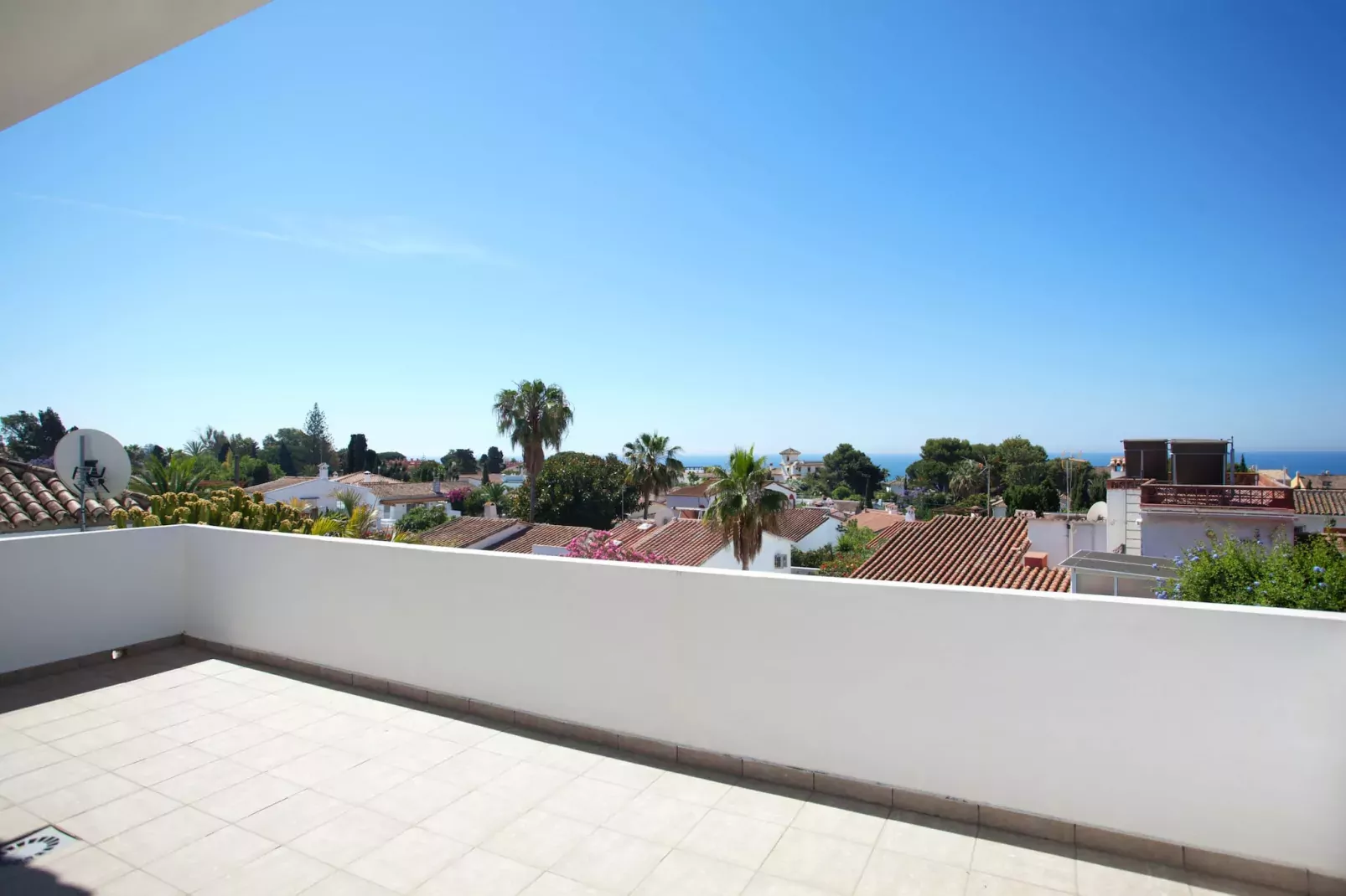 Modern Villa close to Costabella beach-Outdoor
