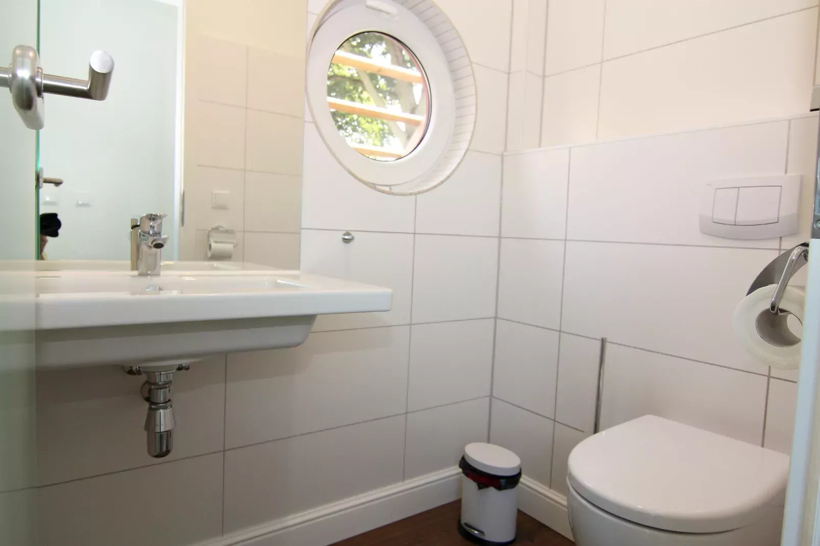 Josef Haus 2 rechts 80 qm 3 Pers-Bathroom
