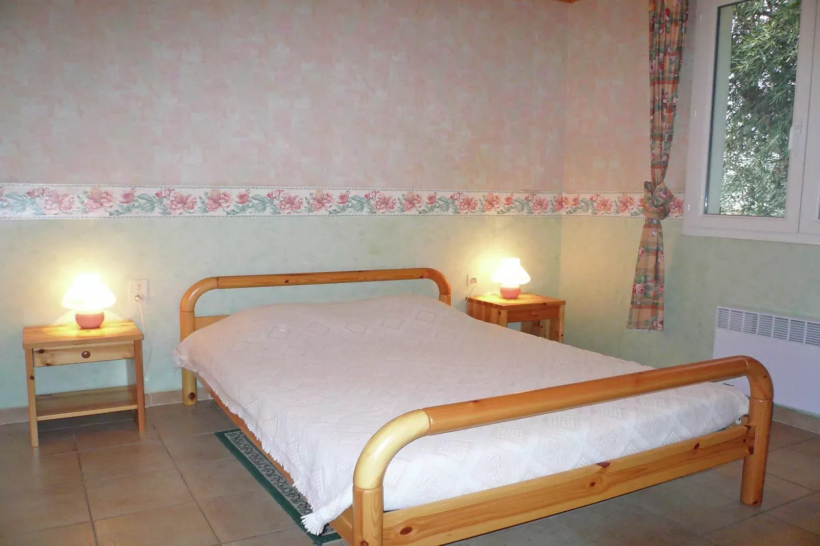 Jurio - ARGELIERS-Schlafzimmer