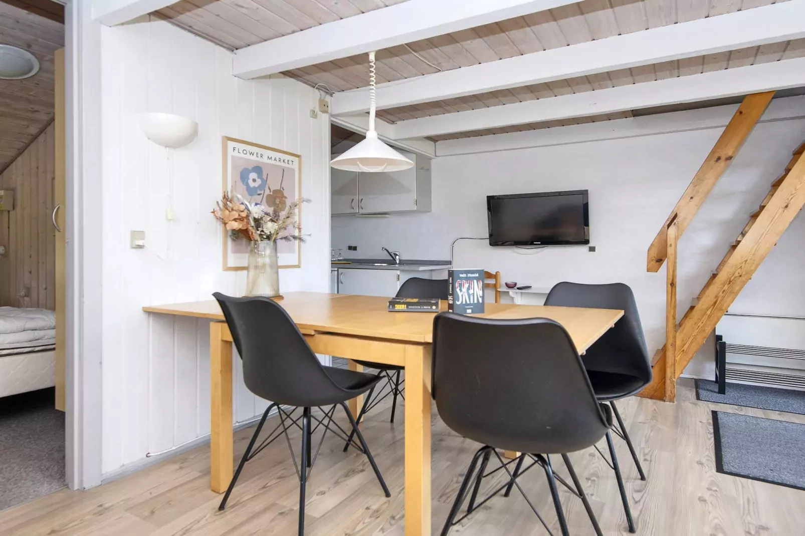 3 room,2 levels-Indoor
