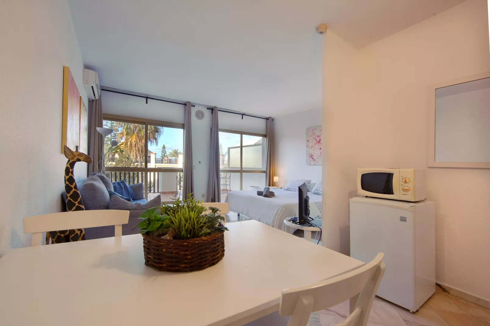 Romana Playa 725-Living room