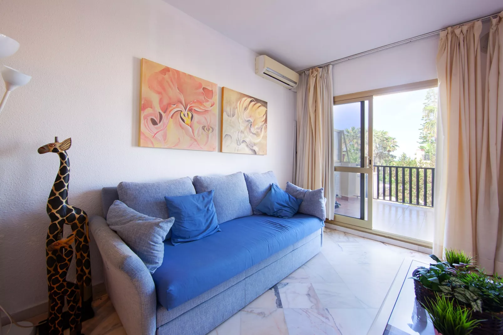 Romana Playa 725-Living room