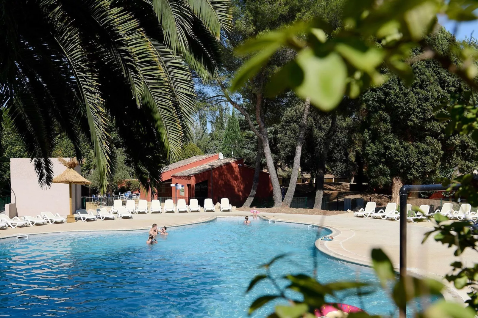 Le village Camarguais Les Gardians 4-Pool