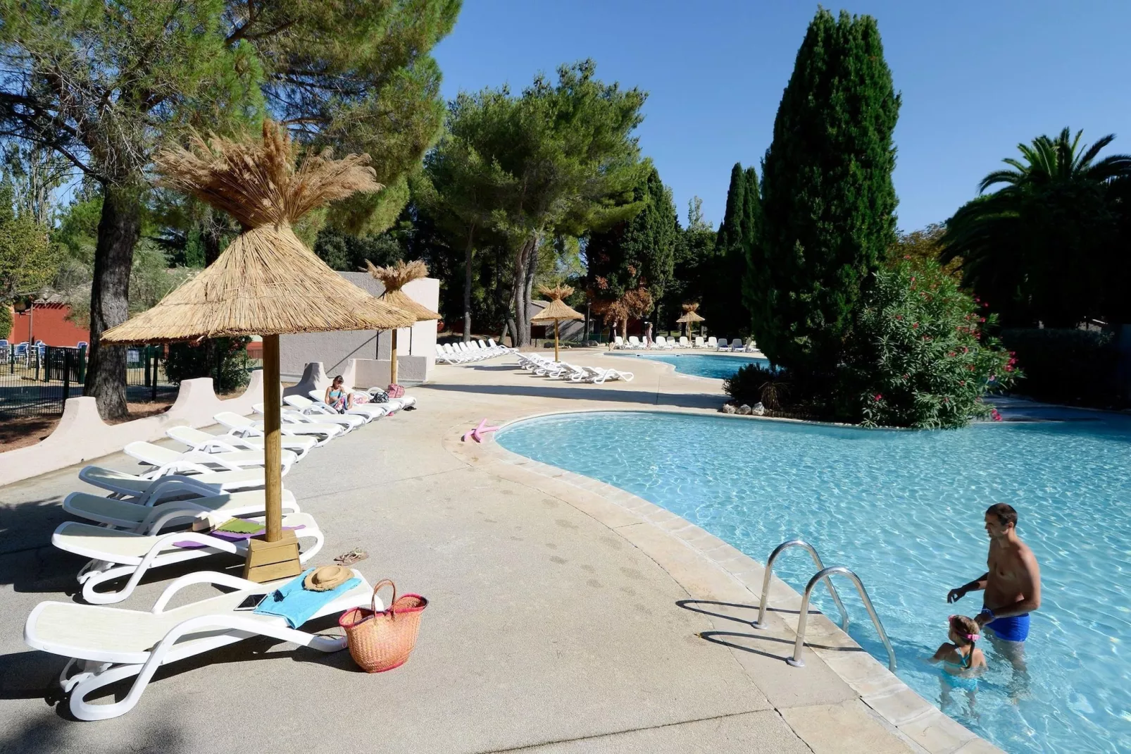 Le village Camarguais Les Gardians 4-Pool