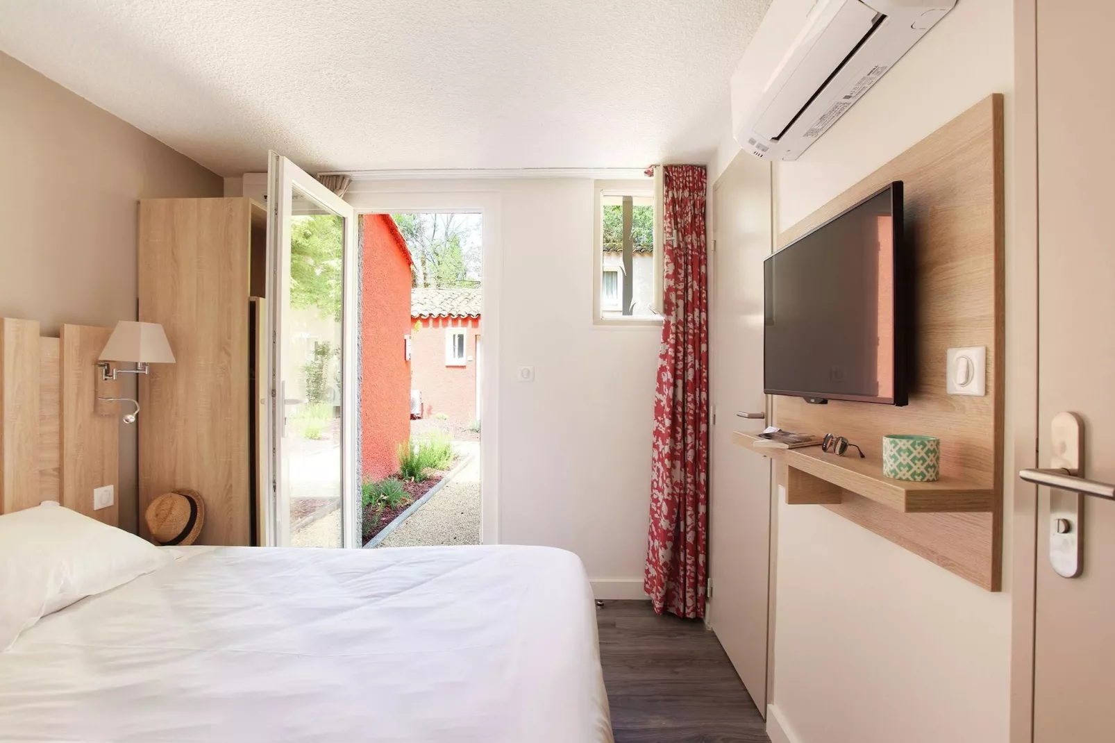 Le village Camarguais Les Gardians 4-Bedroom