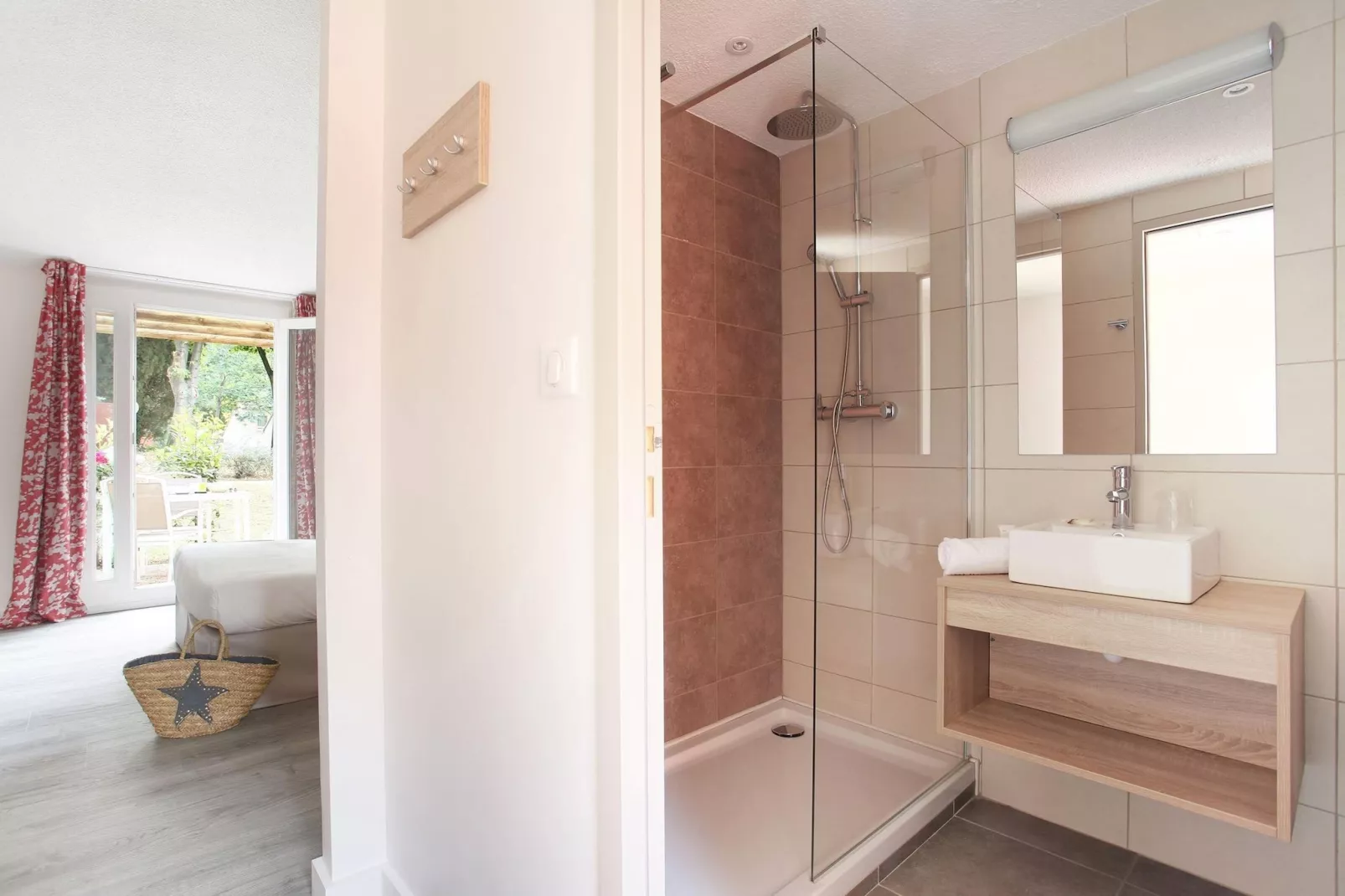 Le village Camarguais Les Gardians 6-Bathroom