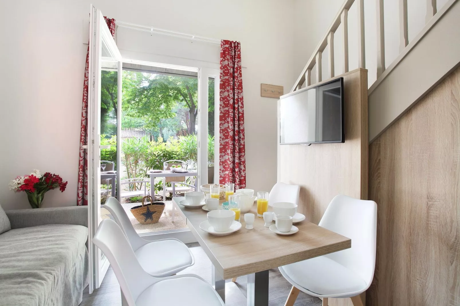 Le village Camarguais Les Gardians 6-Dining room