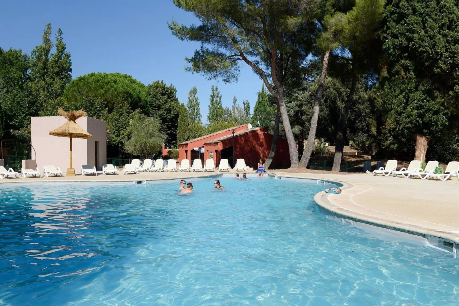 Le village Camarguais Les Gardians 6-Pool
