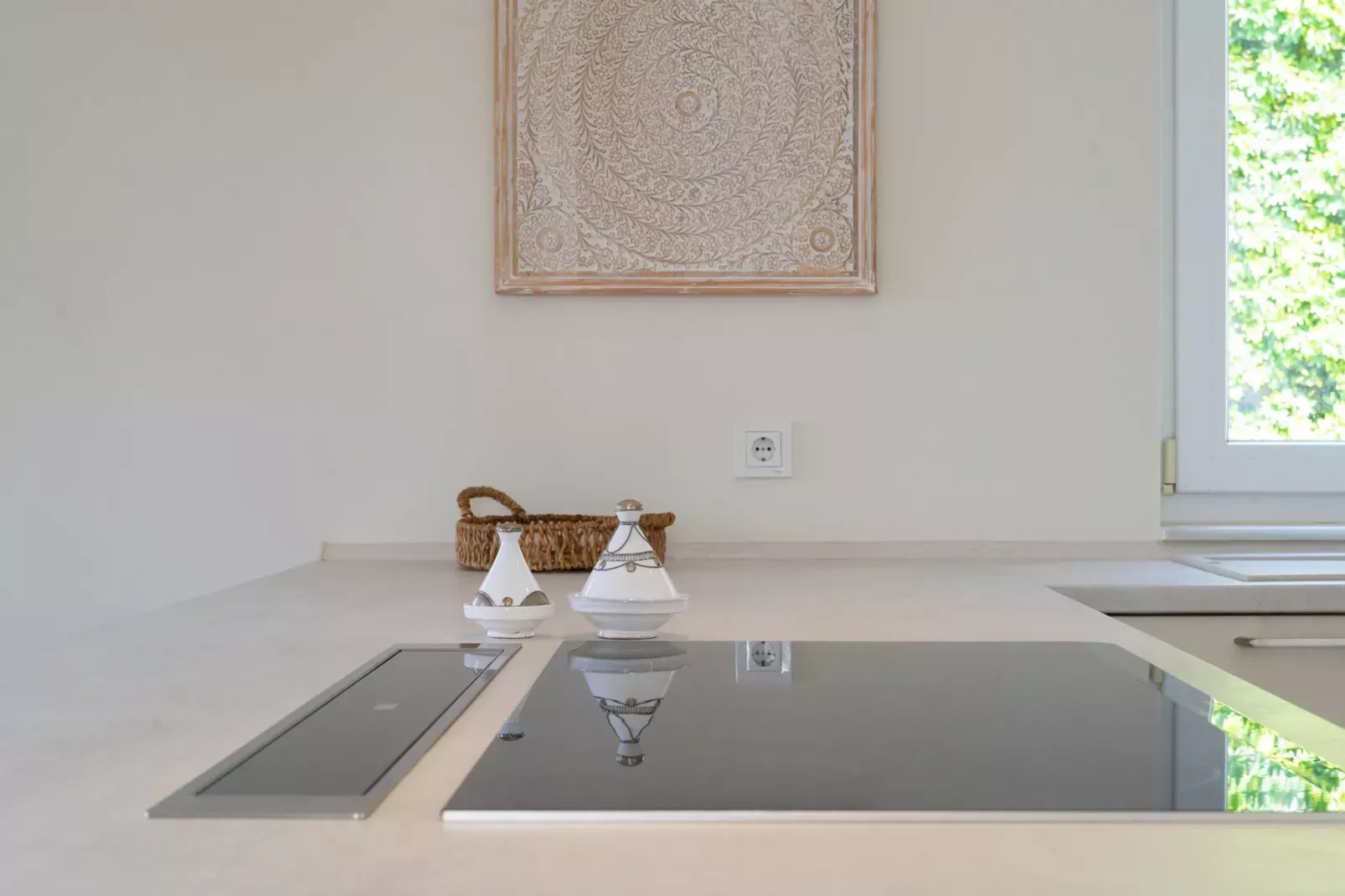 Villa Madrugada, beachside villa in Costabella-Cuisine