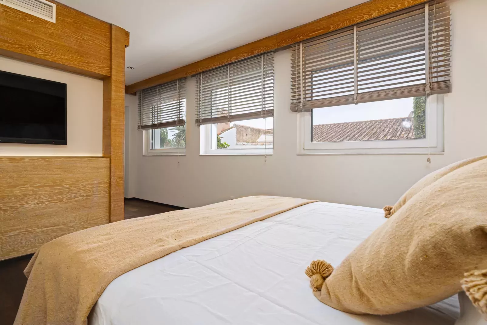 Villa Madrugada, beachside villa in Costabella-Chambre