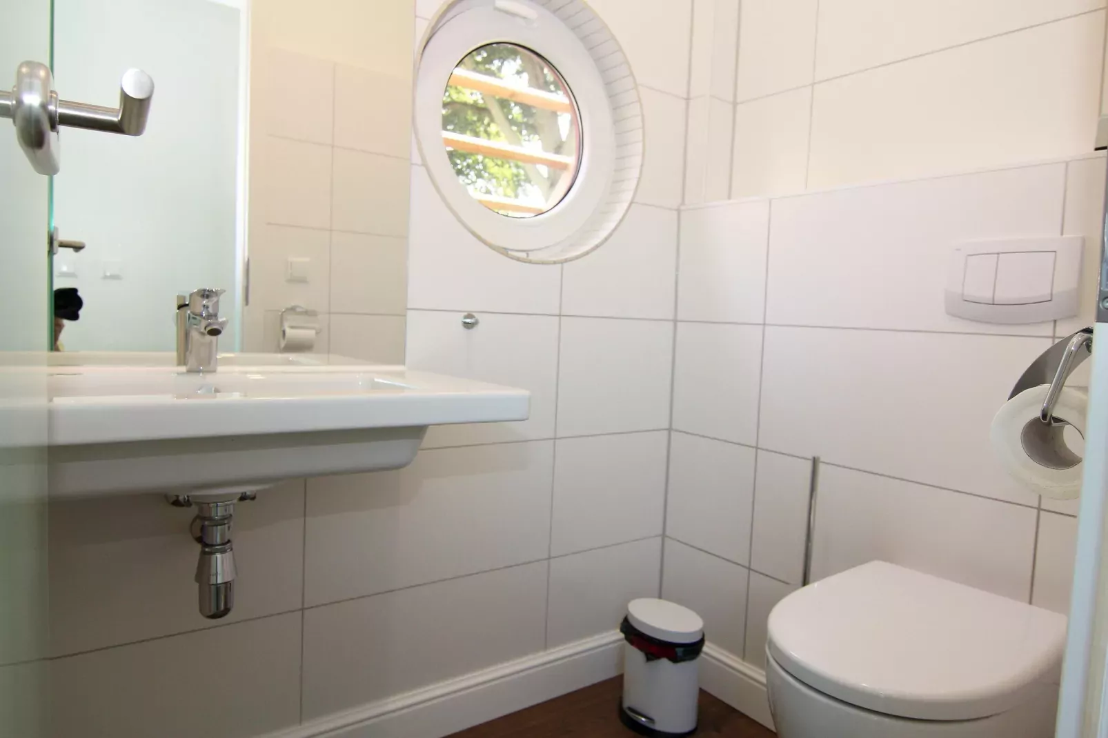 Maria Haus 1 links 80 qm 3 Pers-Bathroom