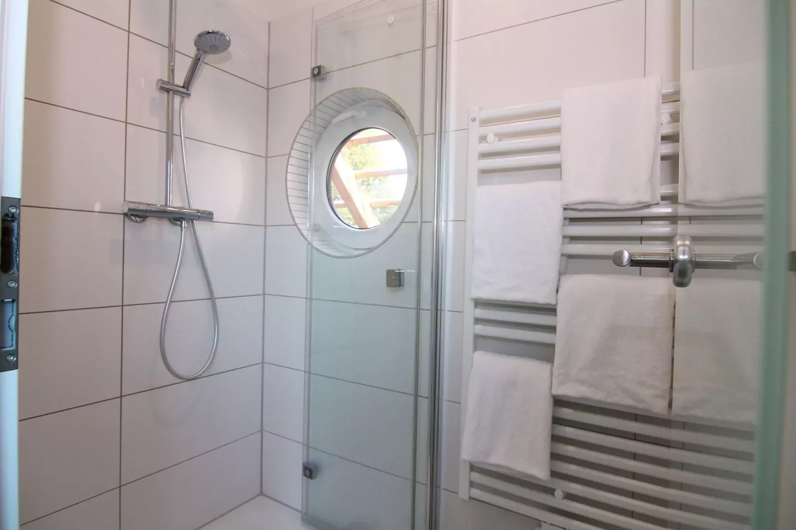 Maria Haus 1 links 80 qm 2 Pers-Bathroom