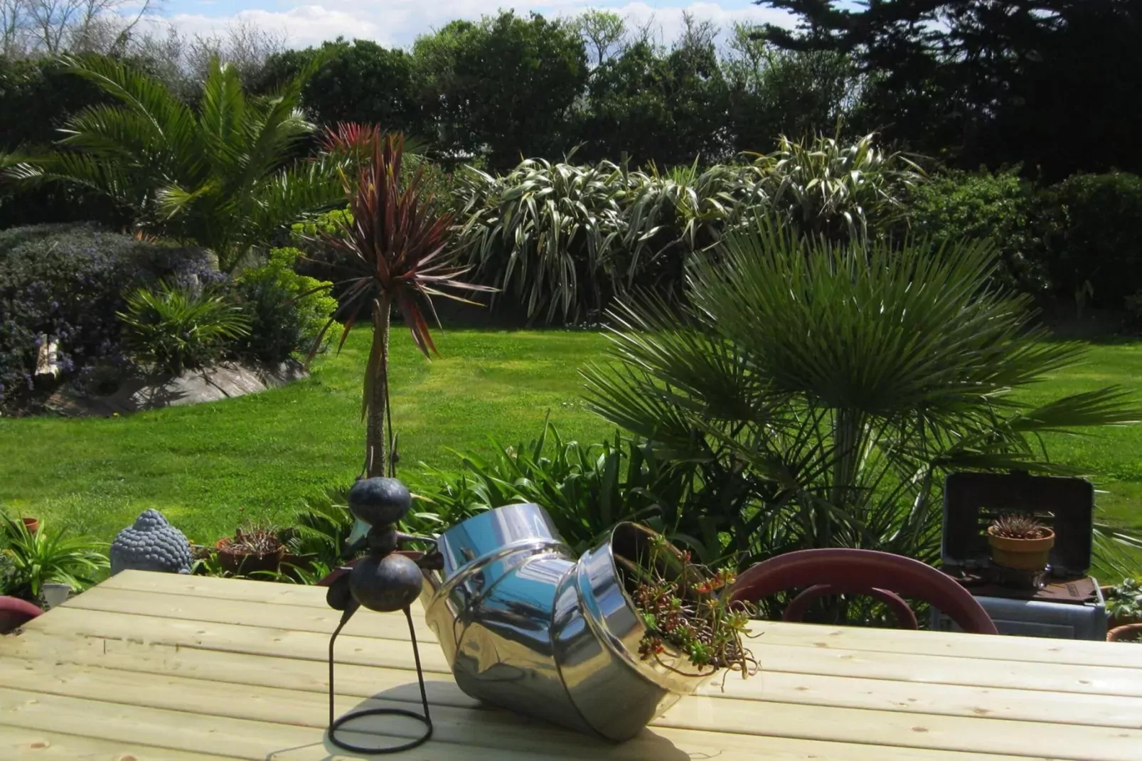 Pretty holiday home in palm garden near coast Pleubian-Gardens summer