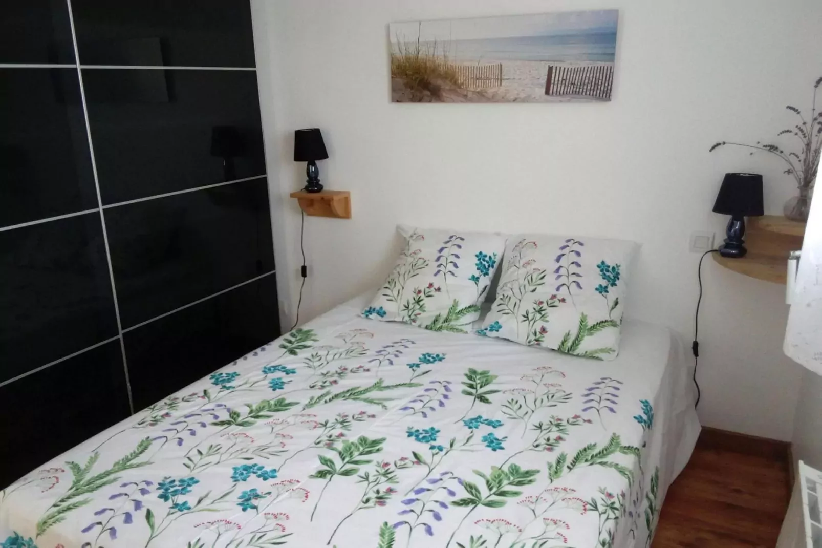 Pretty holiday home in palm garden near coast Pleubian-Bedroom