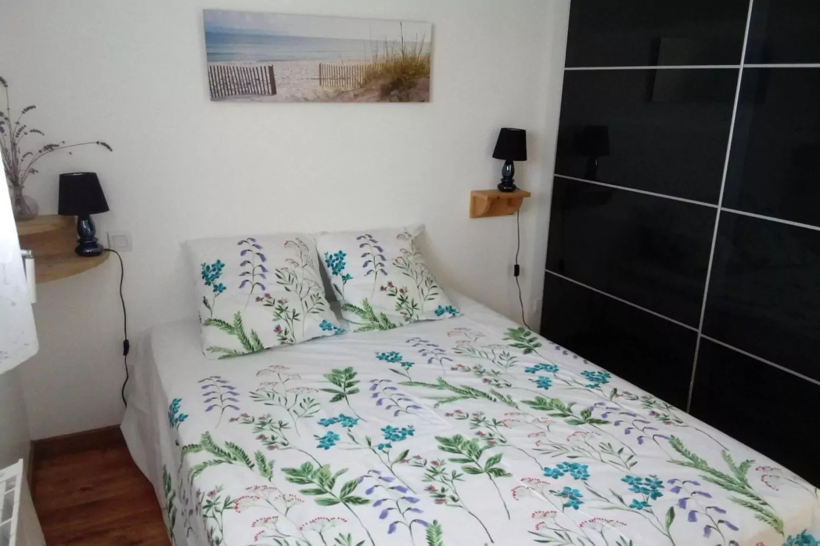 Pretty holiday home in palm garden near coast Pleubian-Bedroom